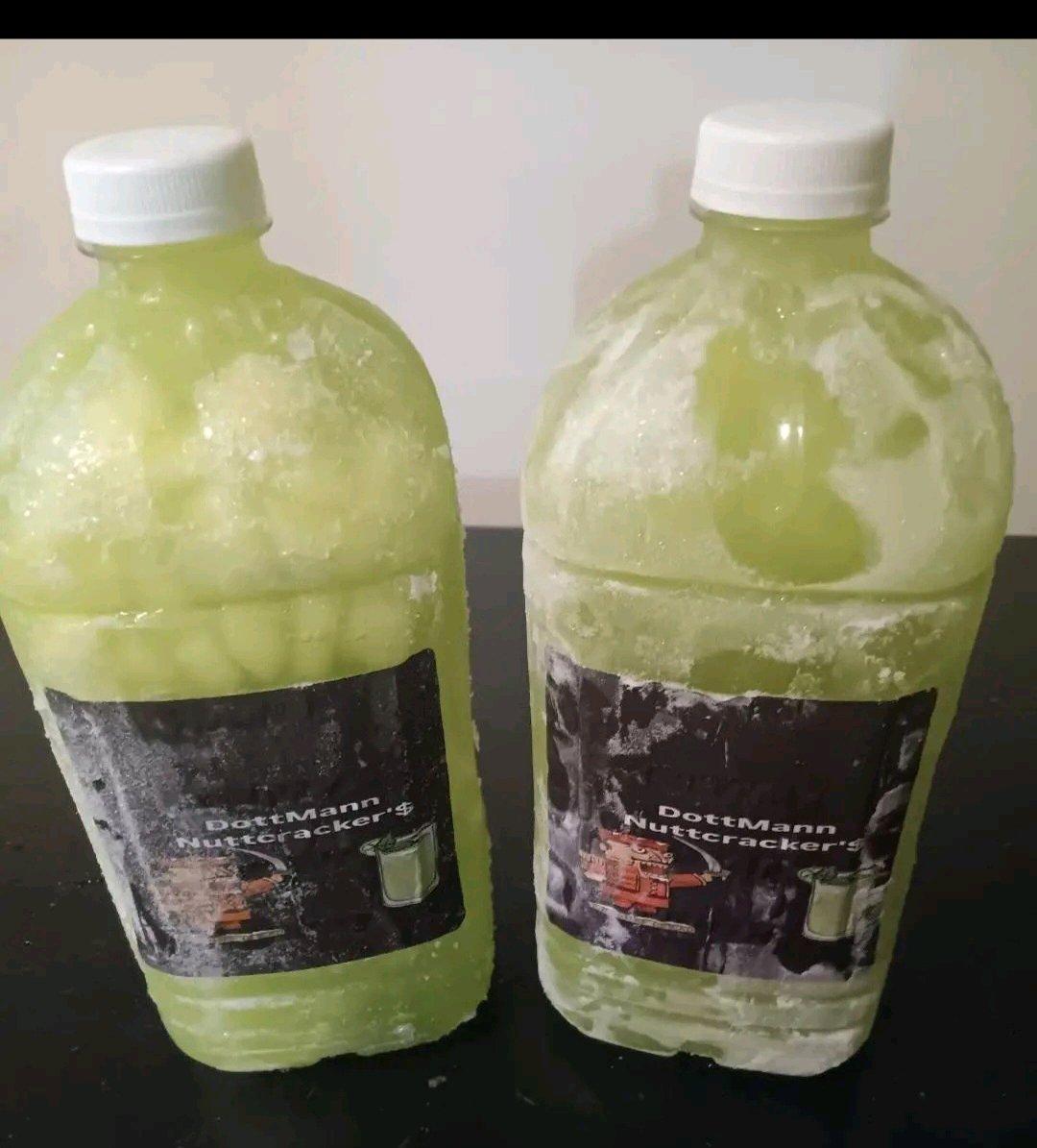 DOTTMANN FROZEN NUTTCRACKERS SOUR APPLE KIWI BIG SIZE - Bronx, New York