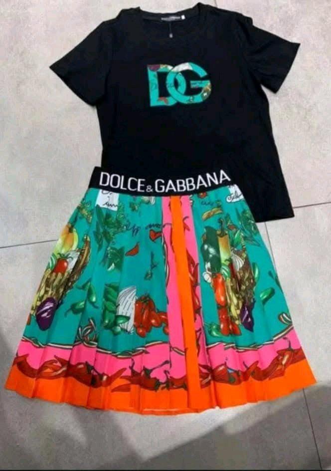 Womens Twopiece Short Sleeves Skirt Set