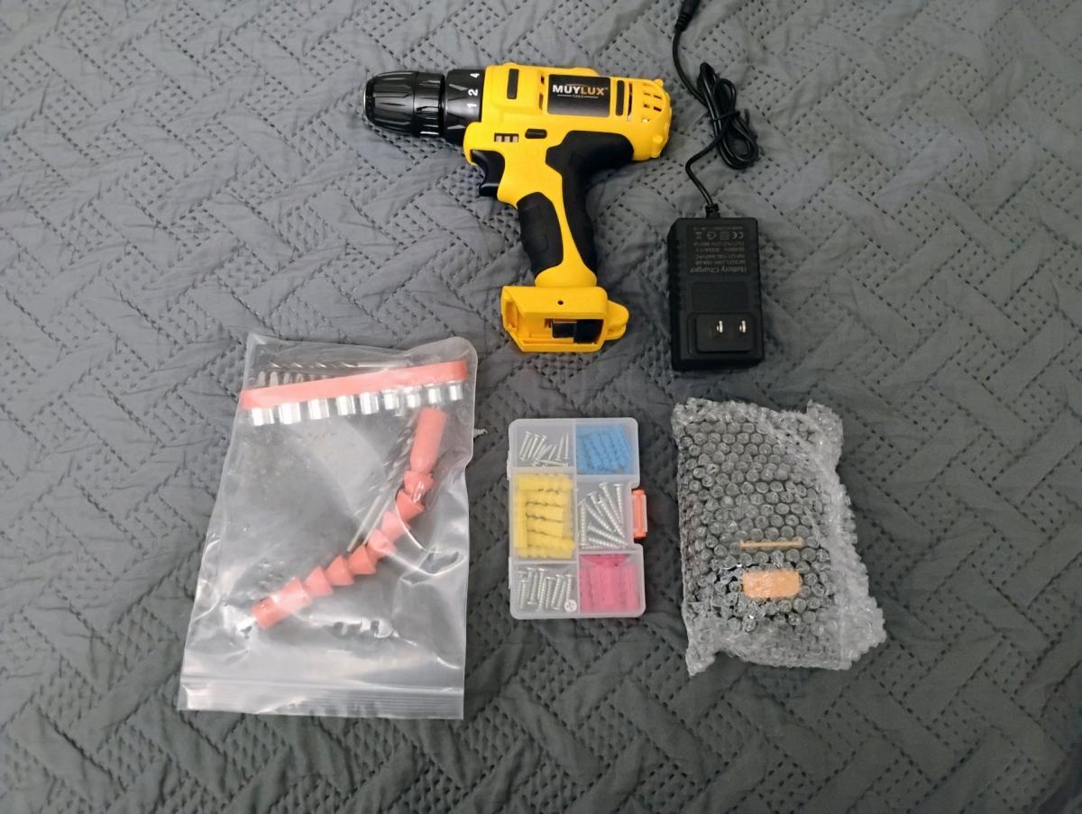 Drill Set complete with Battery and charger