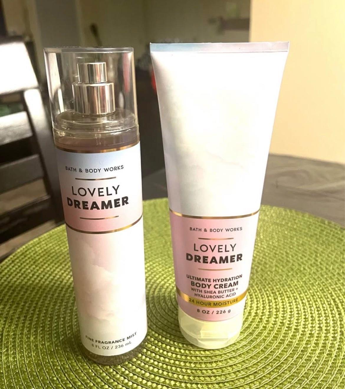 BATH AND BODY LOVELY DREAMER SCENT