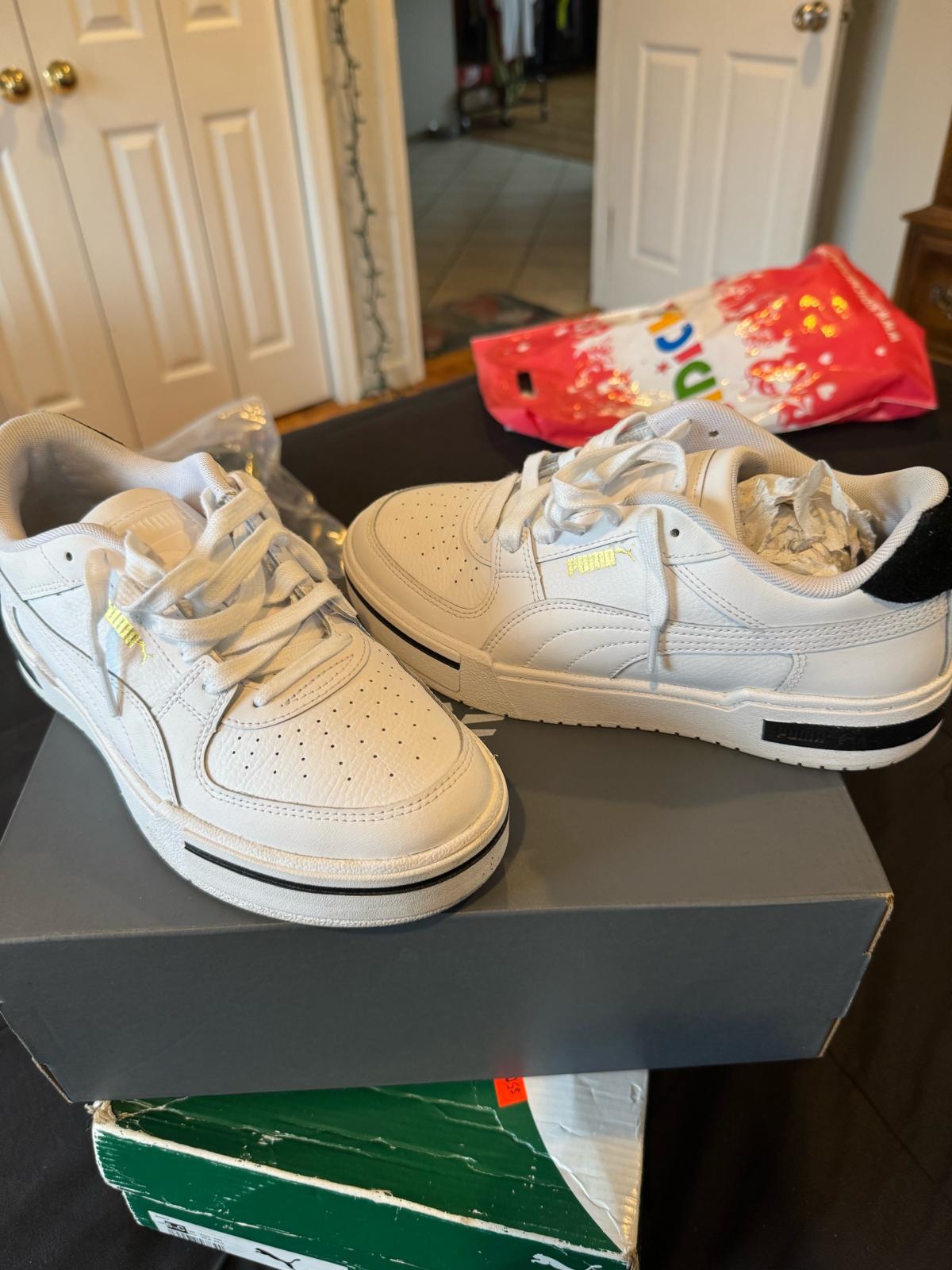 puma sneakers - Brick, New Jersey