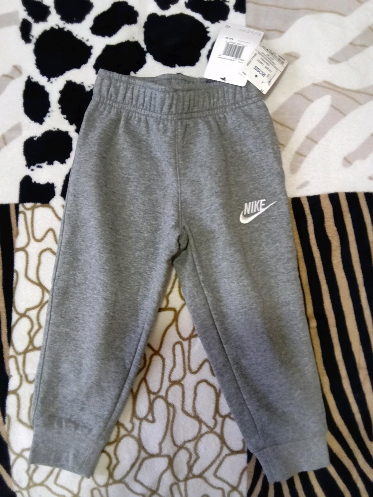 Childrens Clothing - Pomona, California - FleaMarketBay