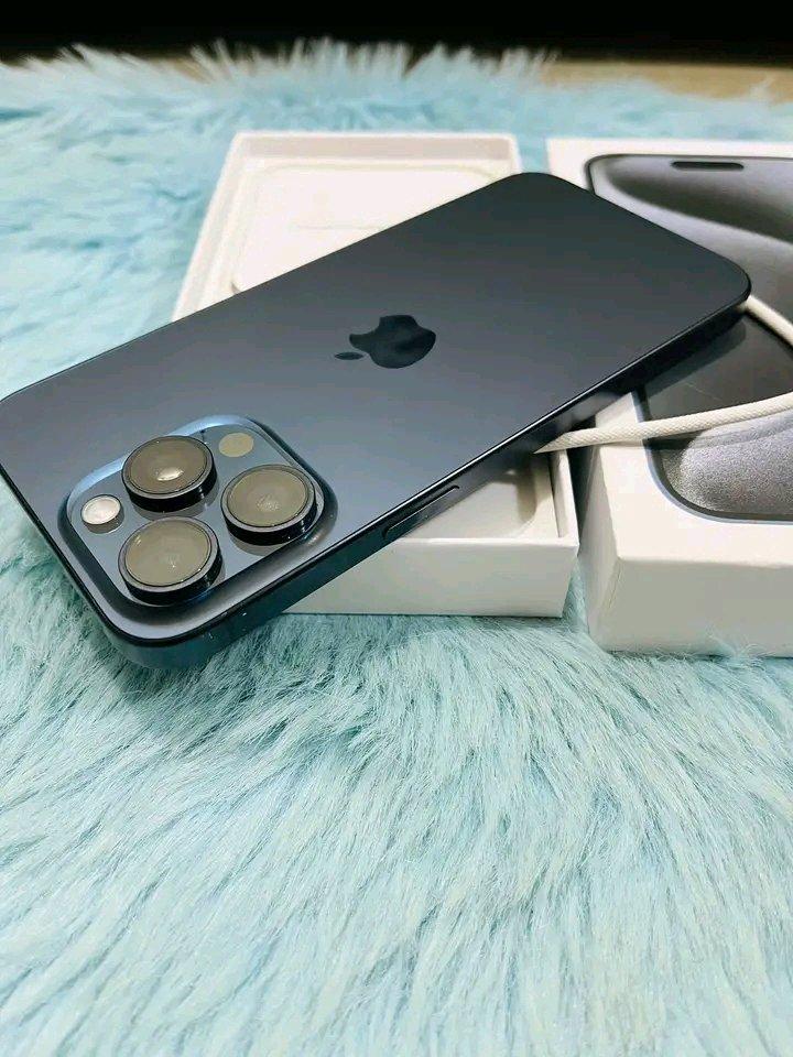 iPhone 15 Pro Max 512GB