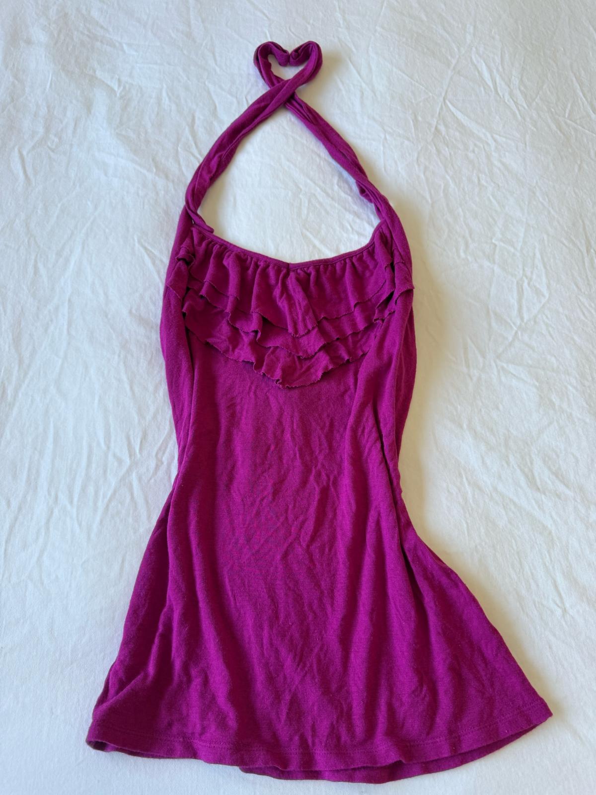 GUESS Magenta Halter Top with Ruffle Bust Detail  Womens XS - Los Angeles, California