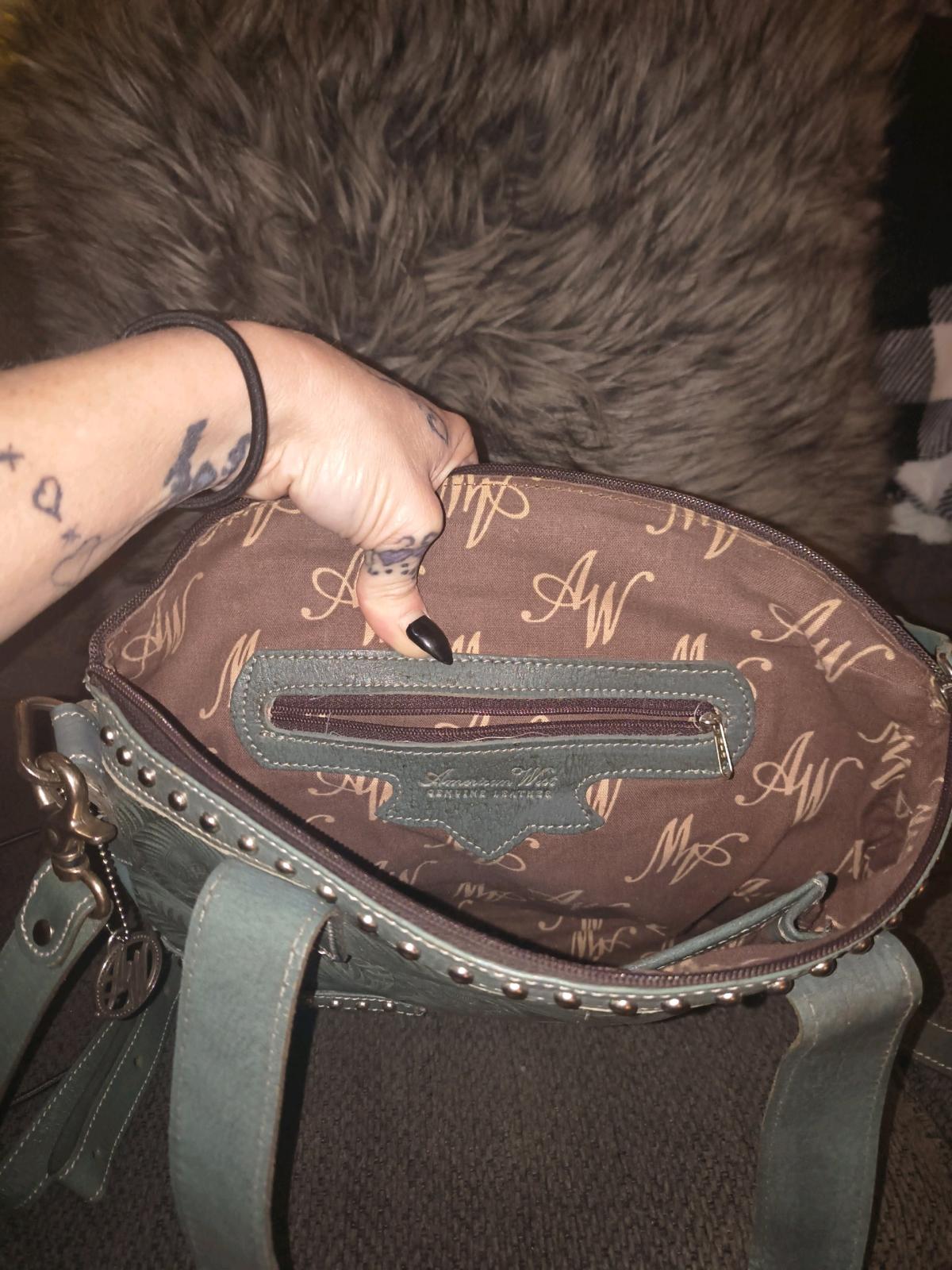 Western purse light green - Alamo, Indiana - FleaMarketBay