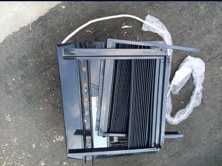 air conditioner - Porterville, California - FleaMarketBay