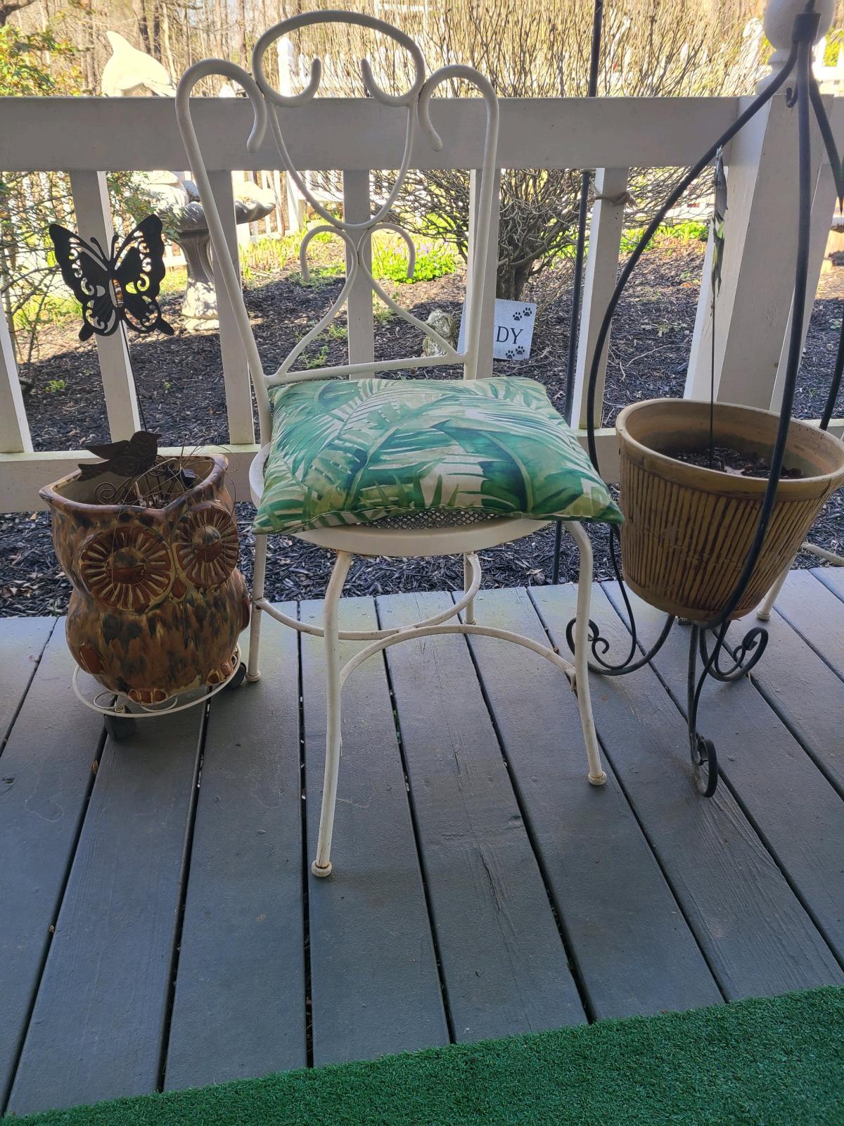 metal chairs - Carlton, Georgia - FleaMarketBay