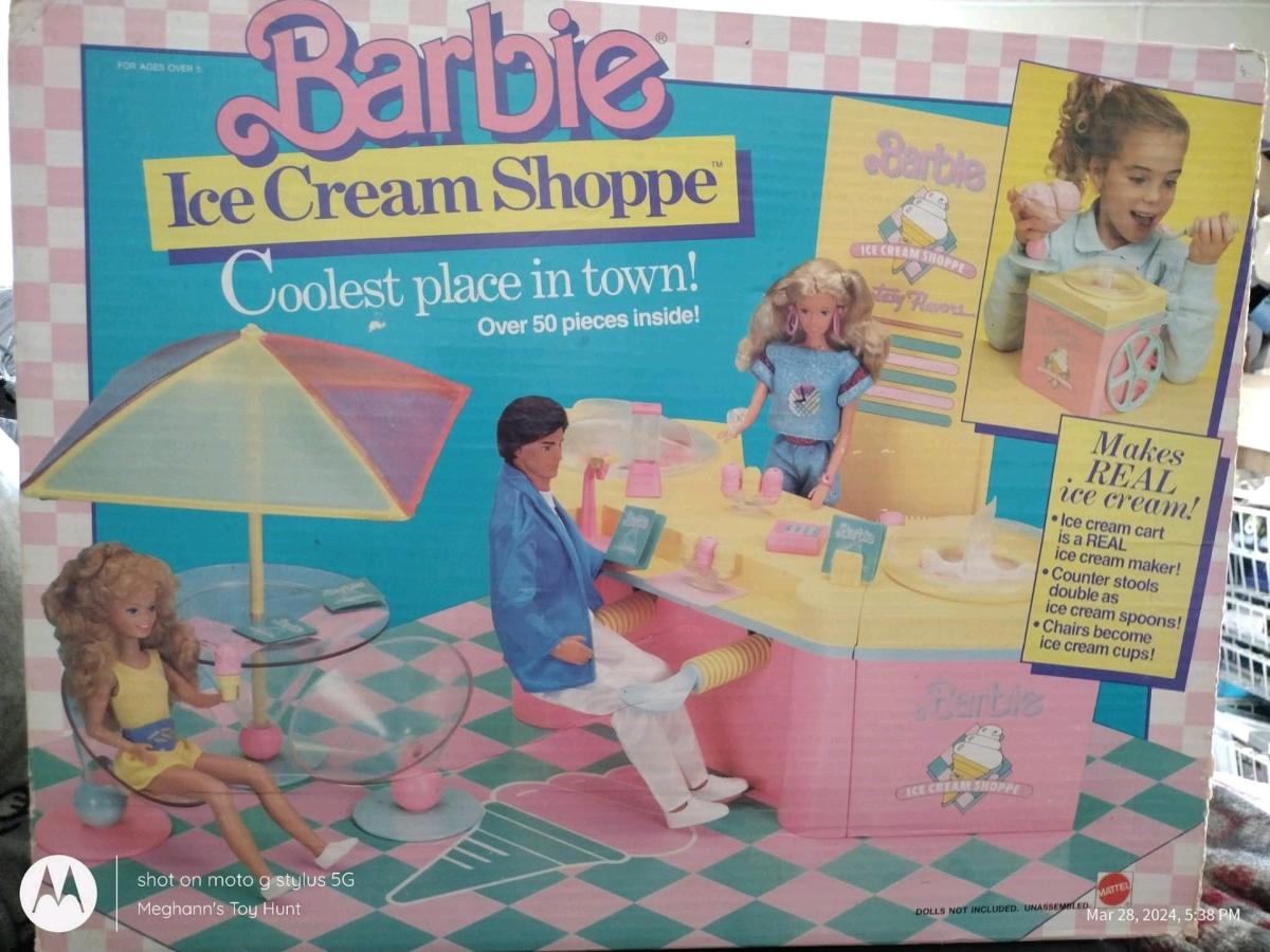 Vintage Barbie Ice Cream Shoppe 1987