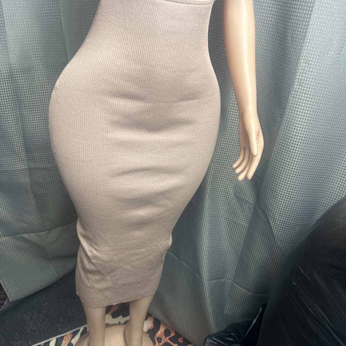 New size medium very stretchy dress - Pomona, California - FleaMarketBay