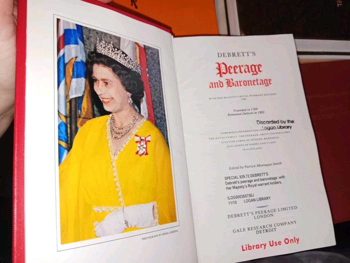 Debretts Peerage and Baronetage with Her Majestys Royal Warr - Las Vegas, Nevada - FleaMarketBay