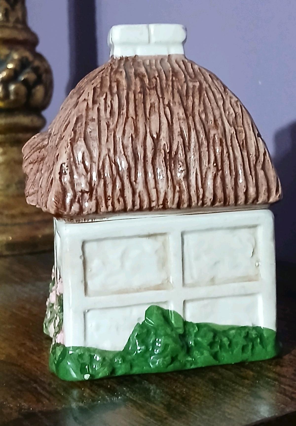 Ron Gordon salt and pepper shaker - Boonville, Indiana - FleaMarketBay