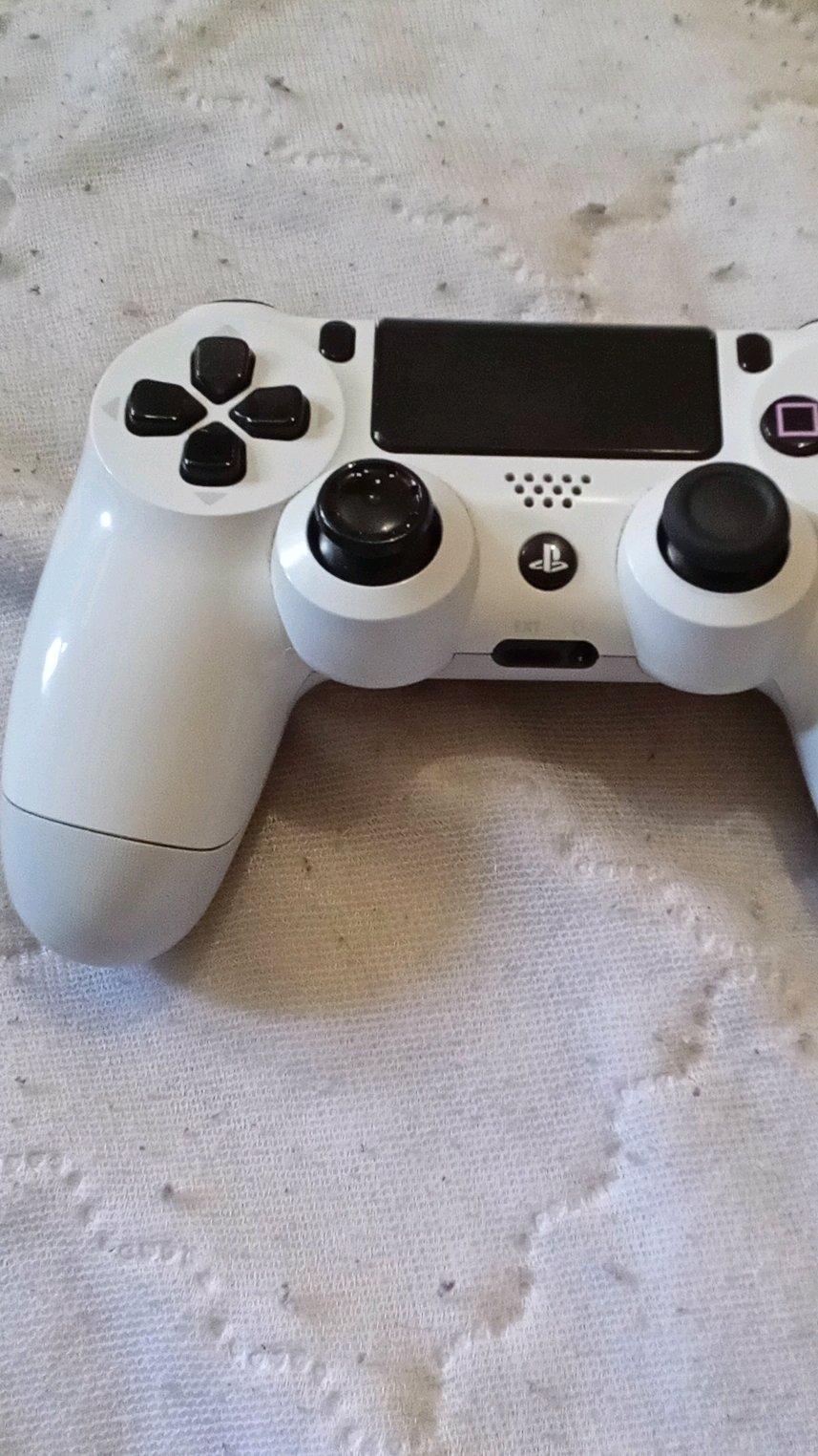 3 controllers - Bowling Green, Kentucky - FleaMarketBay