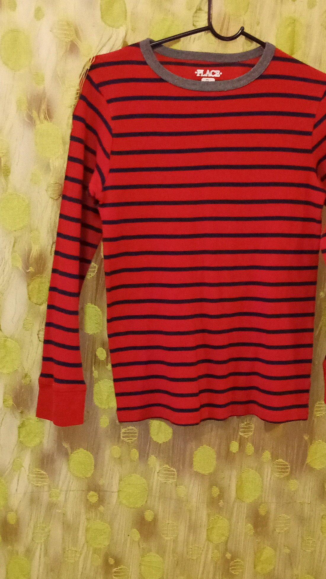 The Childrens Place boys long sleeve size L - Jamaica, New York - FleaMarketBay