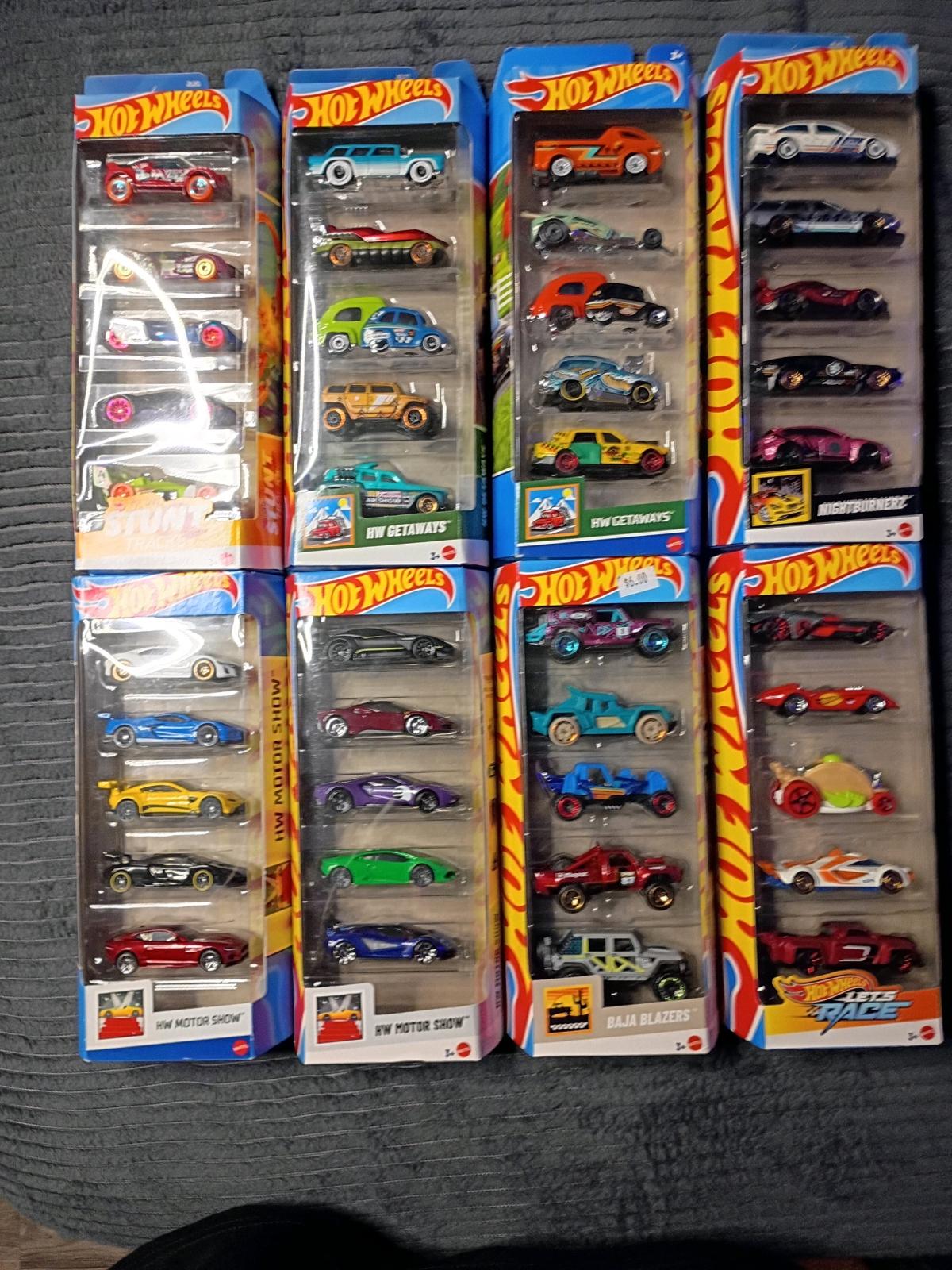 collection of hotwheels - Tomah, Wisconsin - FleaMarketBay