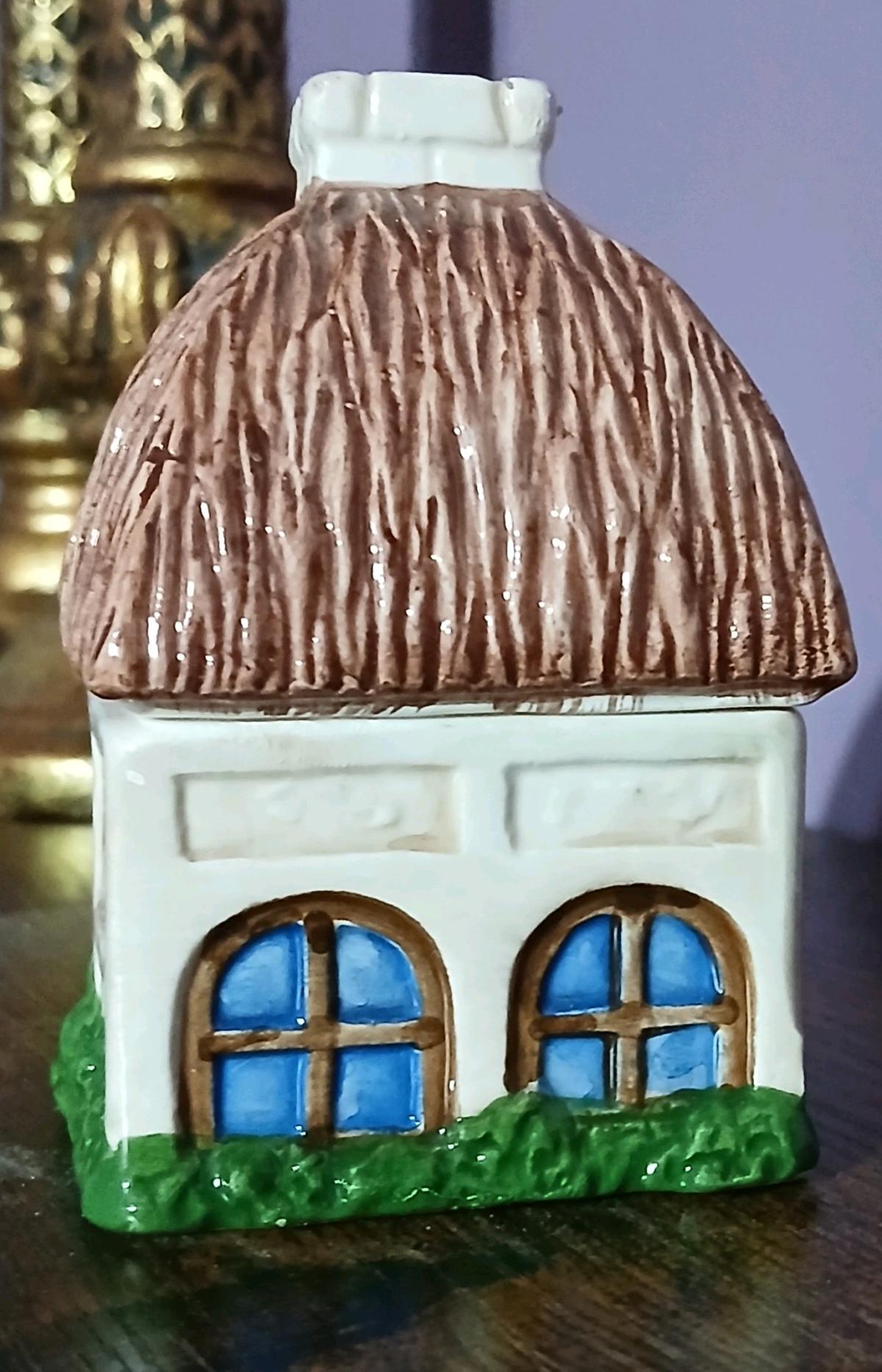 Ron Gordon salt and pepper shaker - Boonville, Indiana - FleaMarketBay