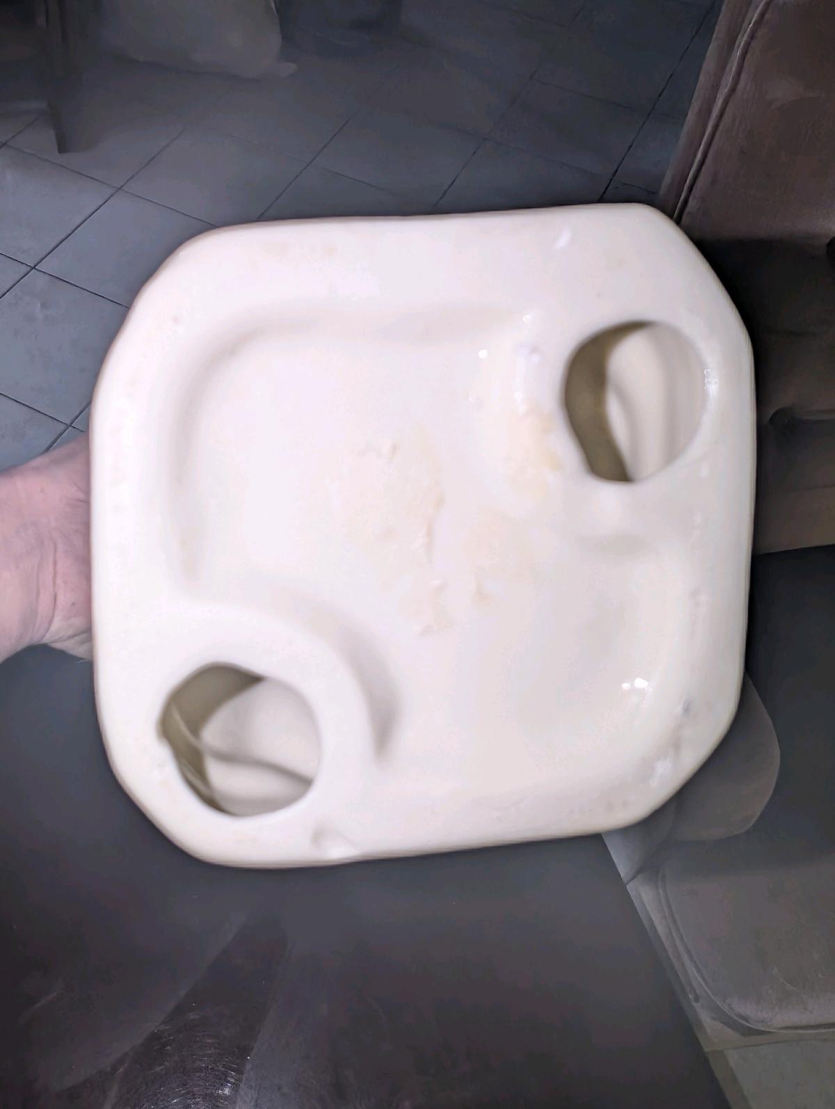 approximately 12in tall cream porcelain Angel 3 lb gold trim - Guilford, Connecticut - FleaMarketBay