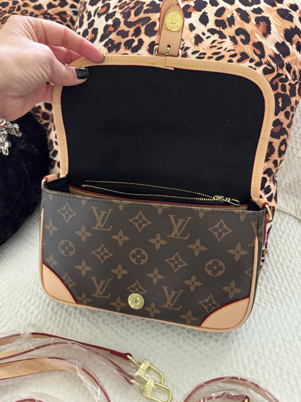 tote bag  bolso cafe shoulder bag LV bag - Miami, Florida - FleaMarketBay