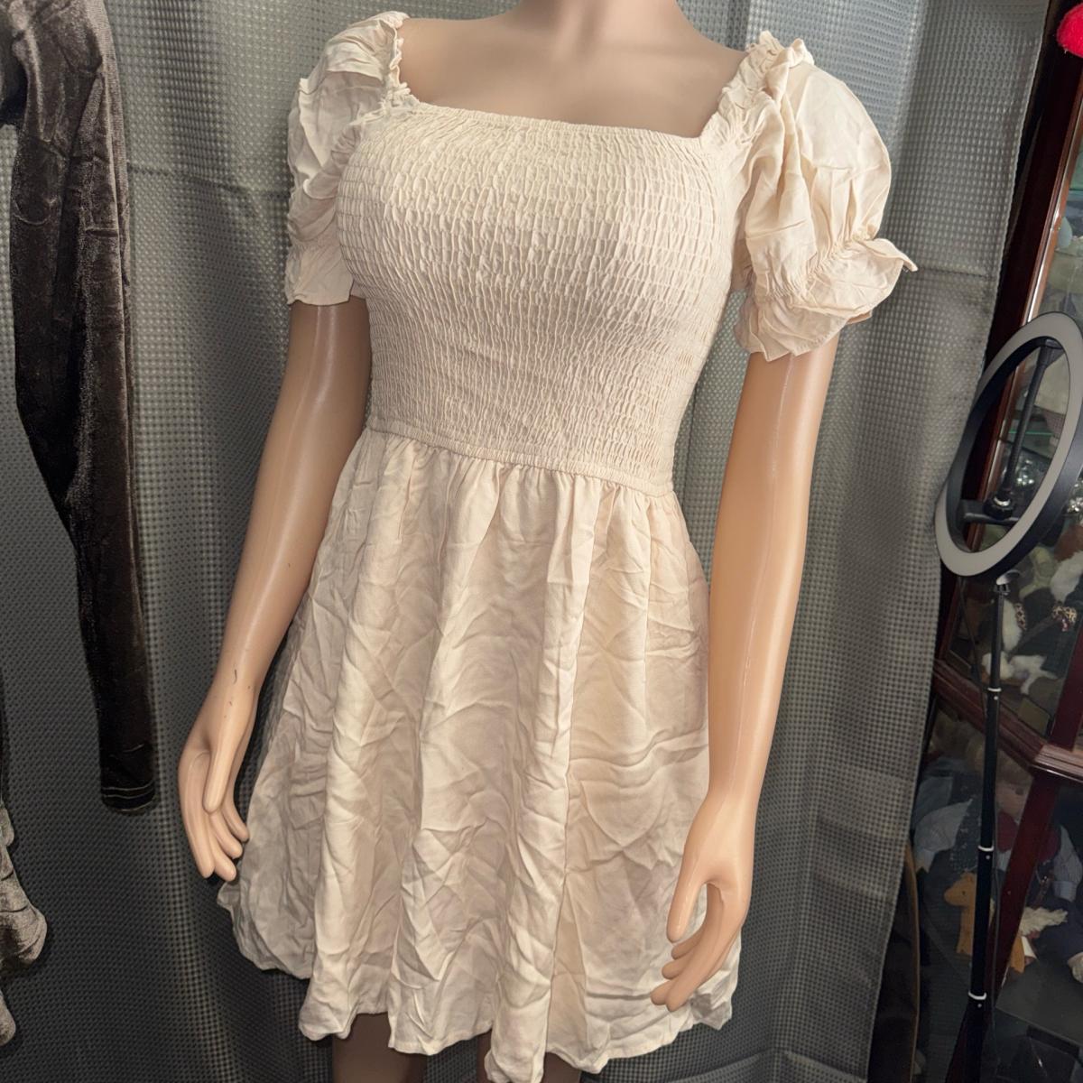 new size small short dress - Pomona, California - FleaMarketBay