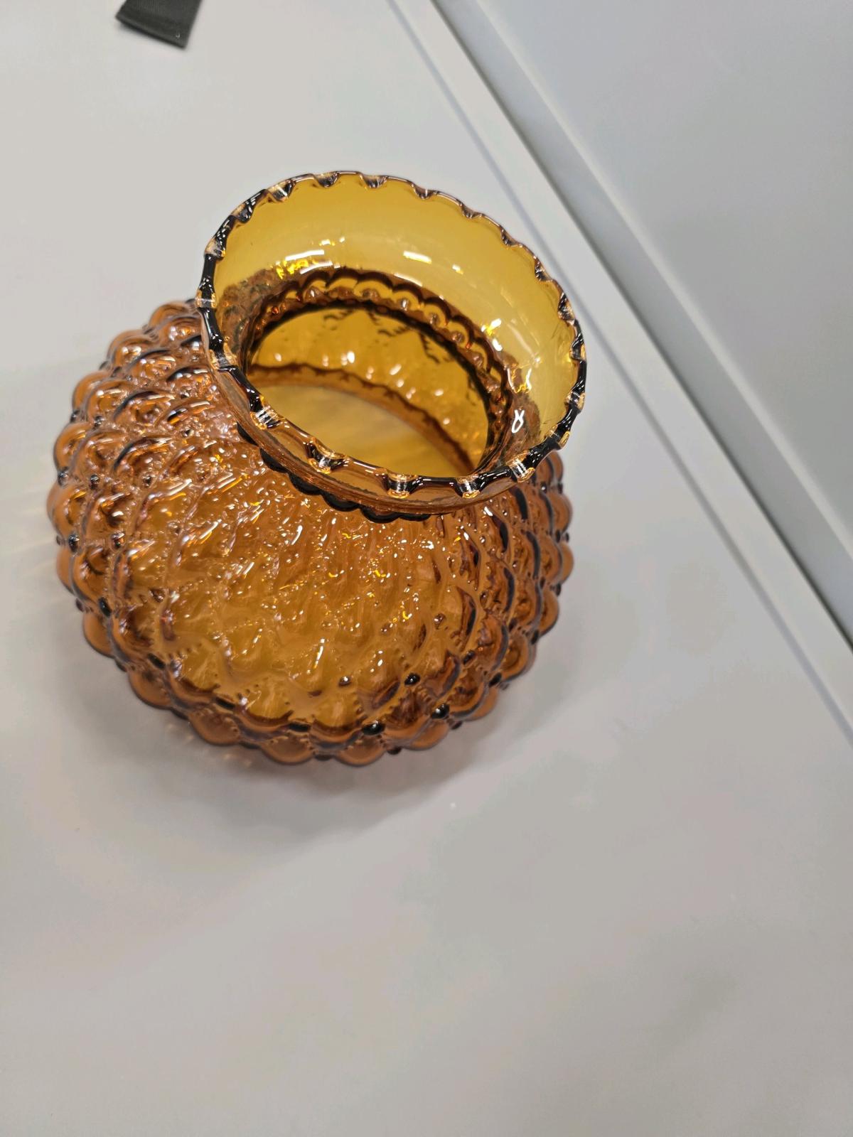 vintage Amber glass lamp shade - Cookeville, Tennessee - FleaMarketBay