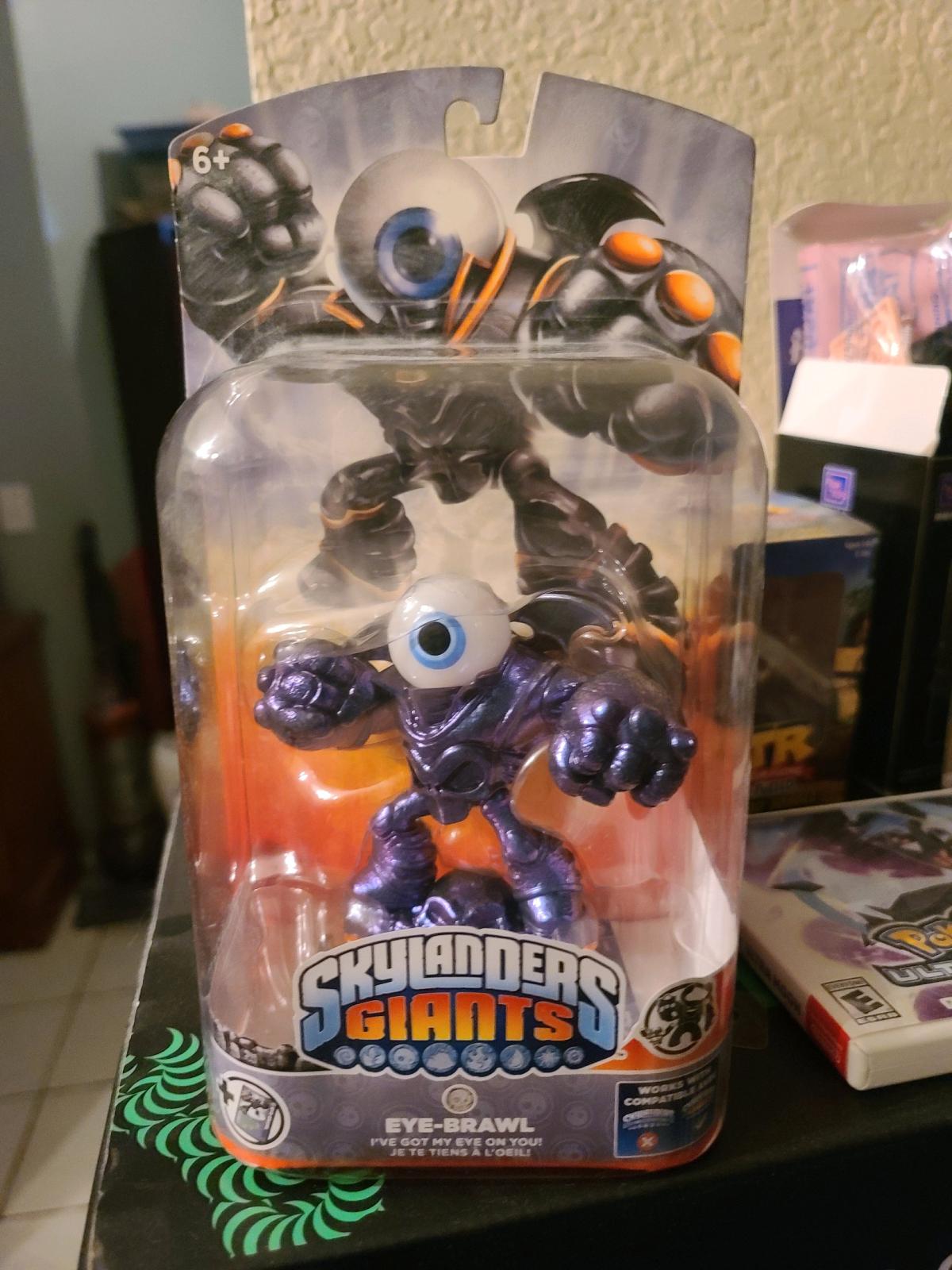 Skylanders Eye Brawl Metalic Purple Chase Rare Figure