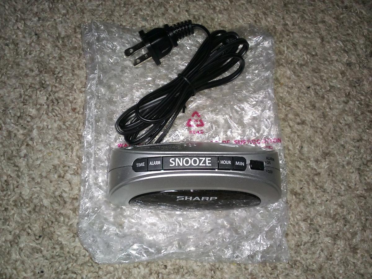 Sharp Digital Alarm Clock - Reynoldsburg, Ohio - FleaMarketBay