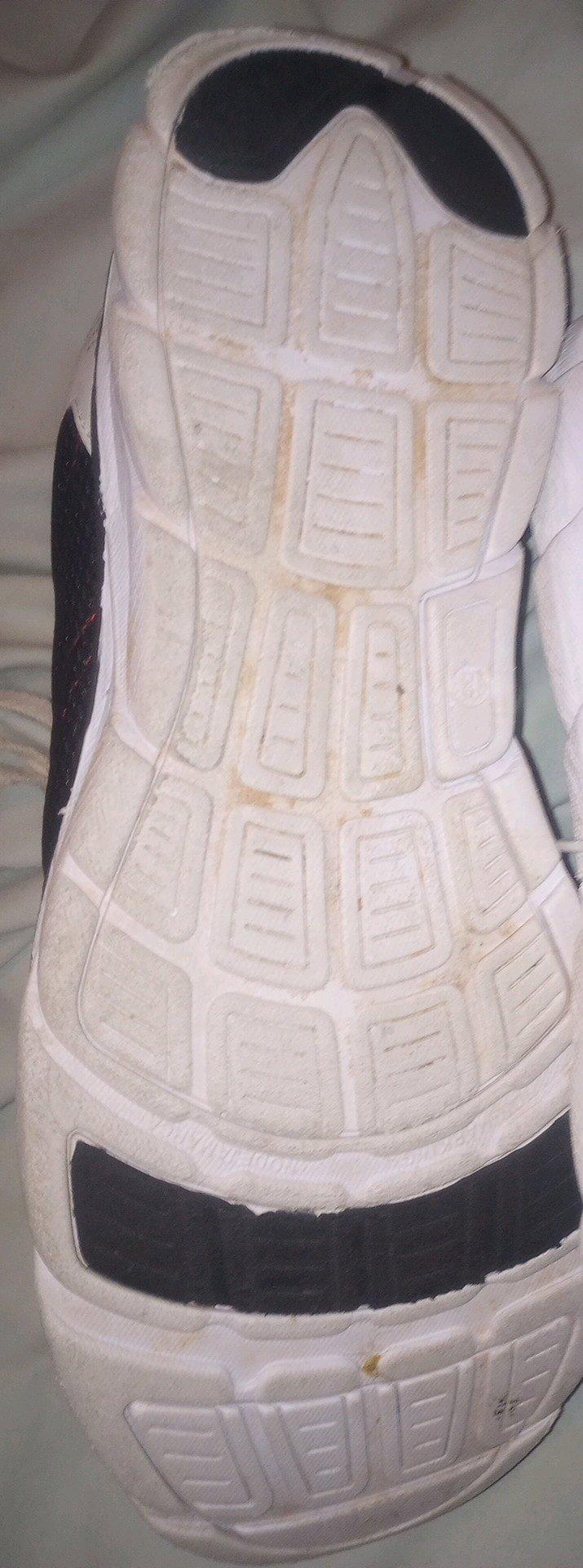 walking shoes - Greensboro, North Carolina - FleaMarketBay