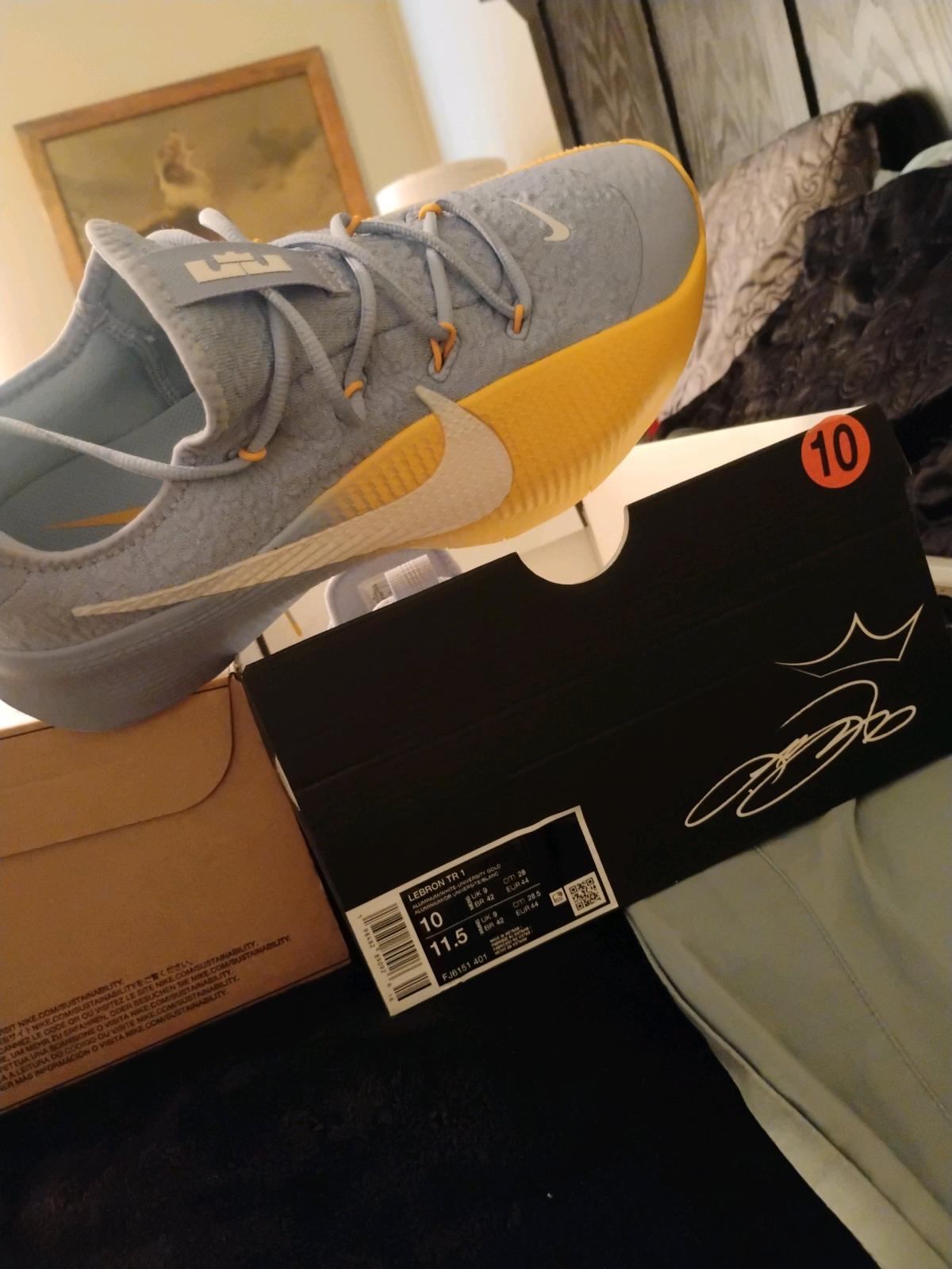 NEW SHOES - Houston, Texas - FleaMarketBay