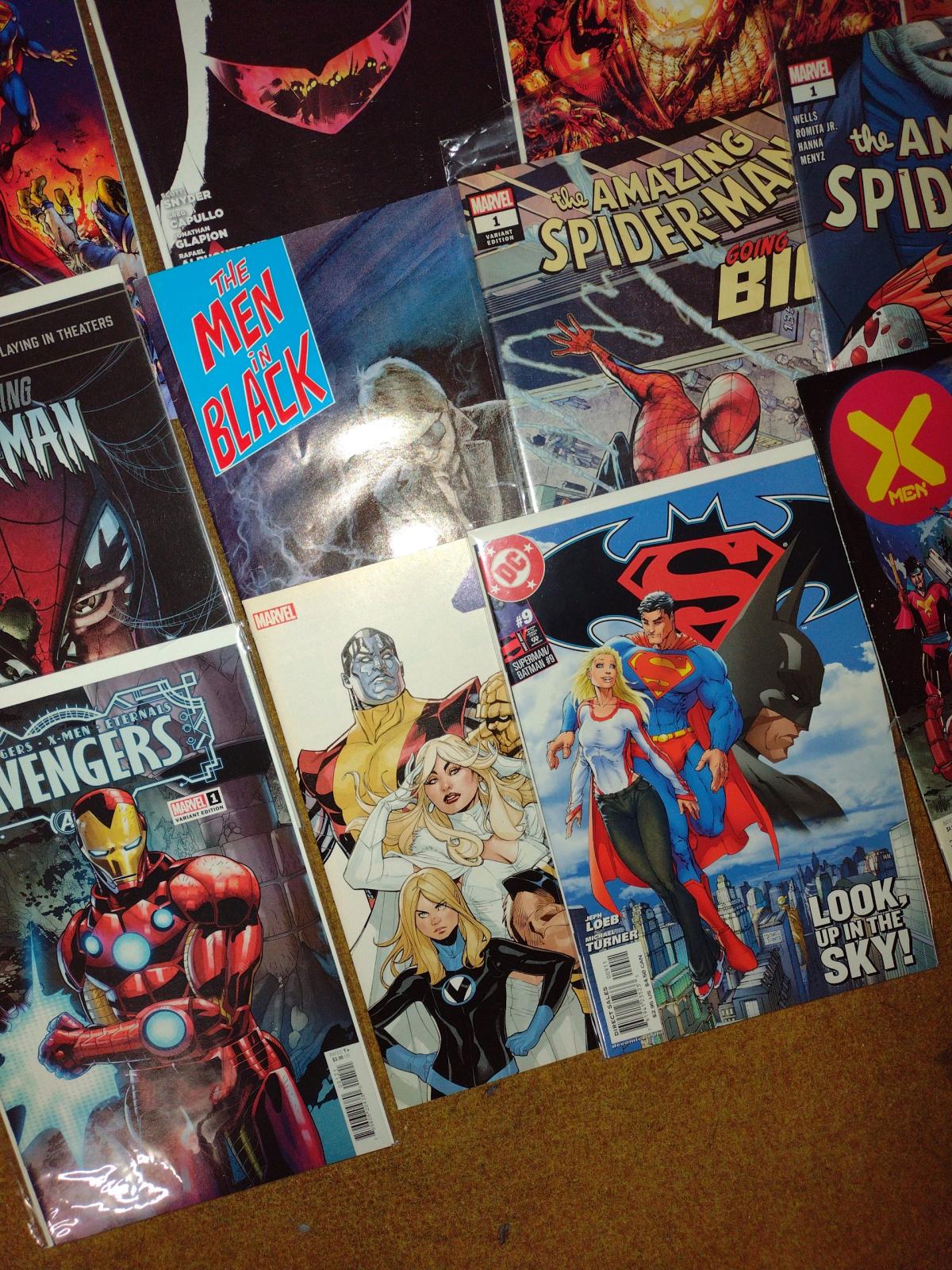 100 comicbooks - Santa Ana, California