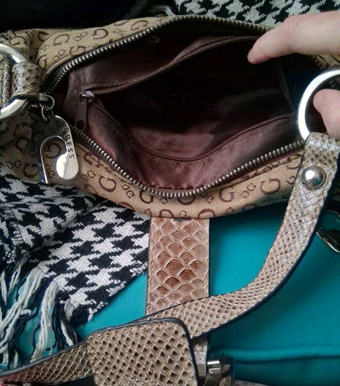 Vintage 2000 Guess Handbag shoulderbag - River Rouge, Michigan - FleaMarketBay