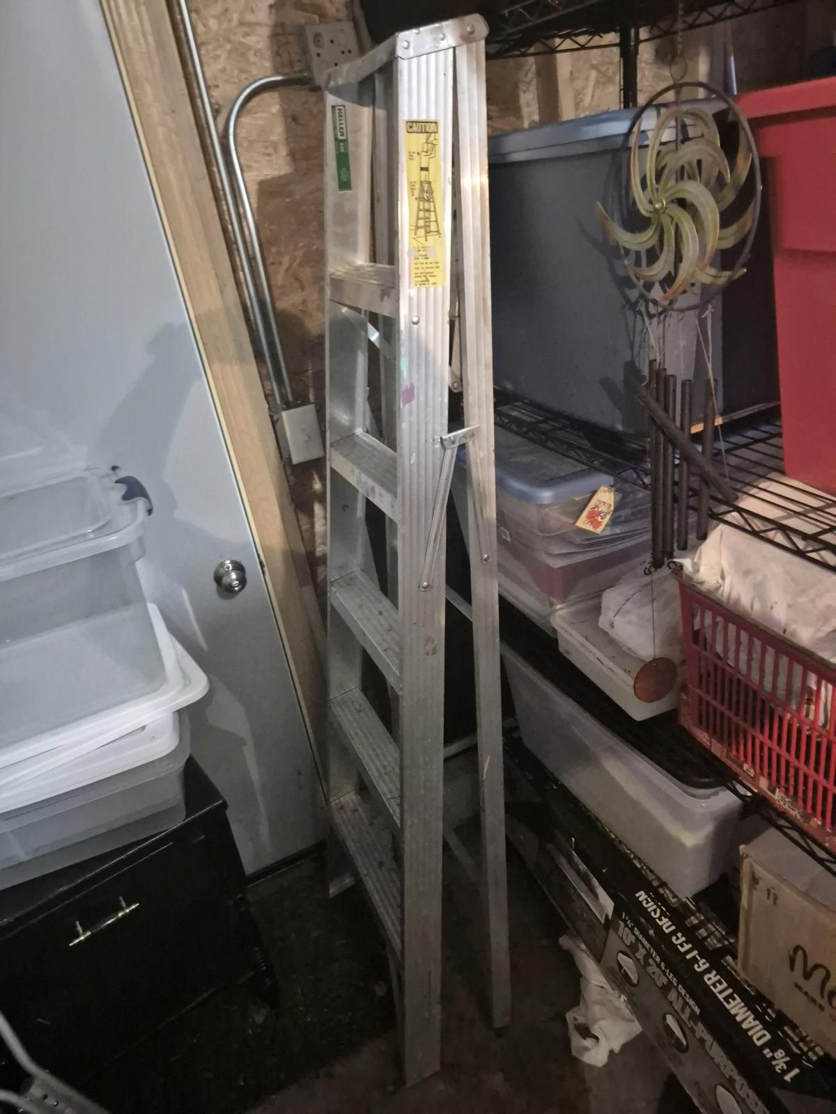 6 foot aluminum A frame - Alicia, Arkansas - FleaMarketBay