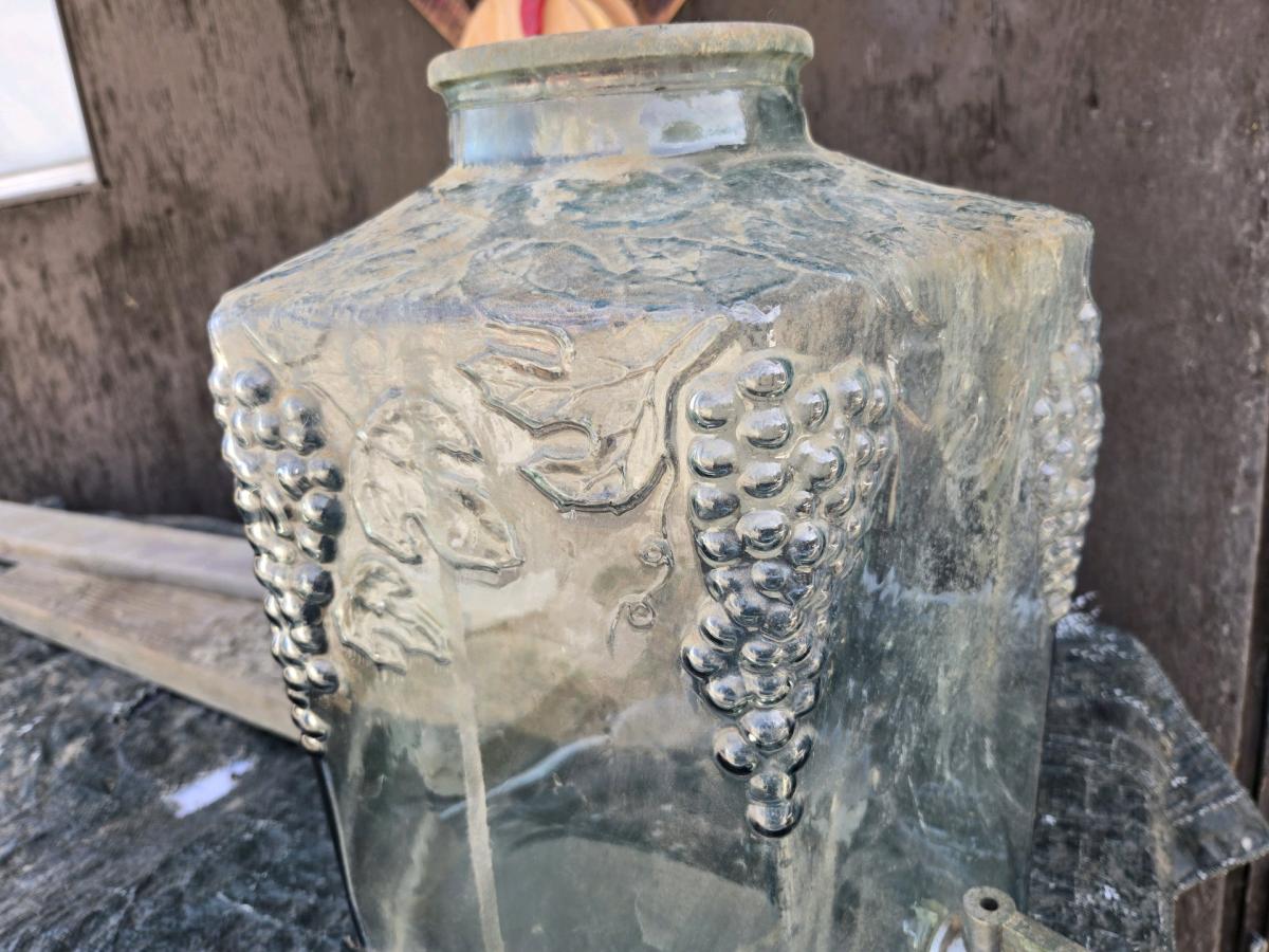 Wine 5 gal Decanter - Arvin, California - FleaMarketBay