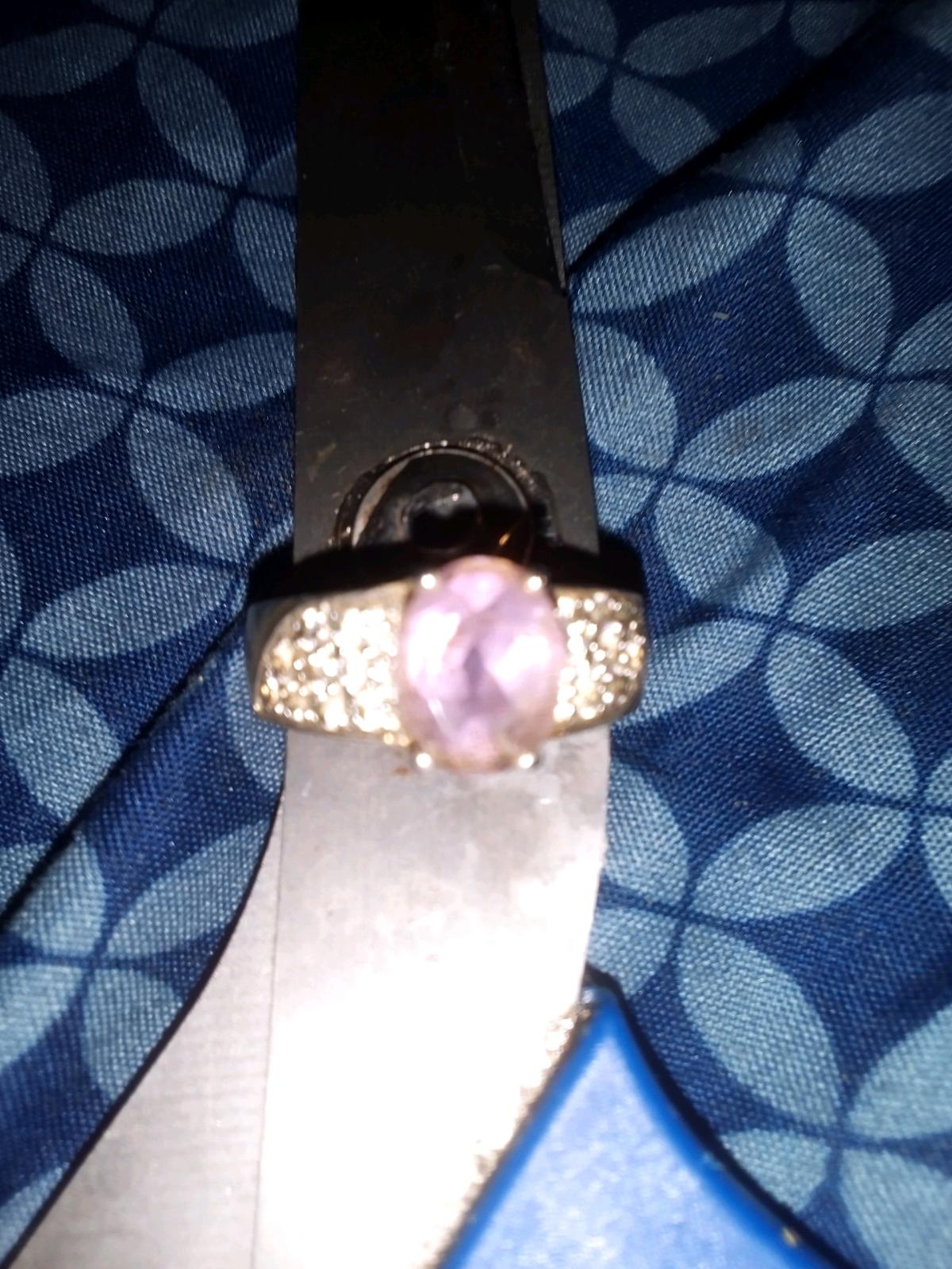 womans ring - Augusta, Georgia - FleaMarketBay