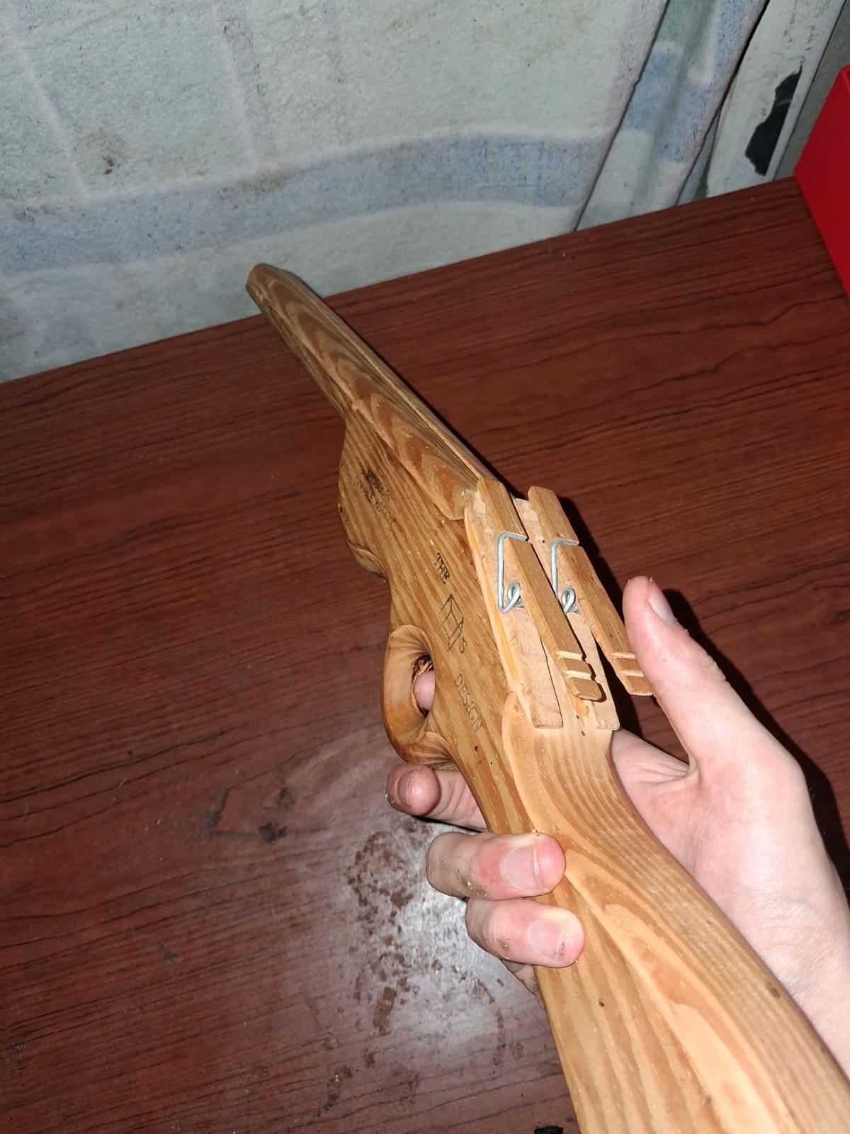 Rubber band shooter - Harrison, Arkansas - FleaMarketBay