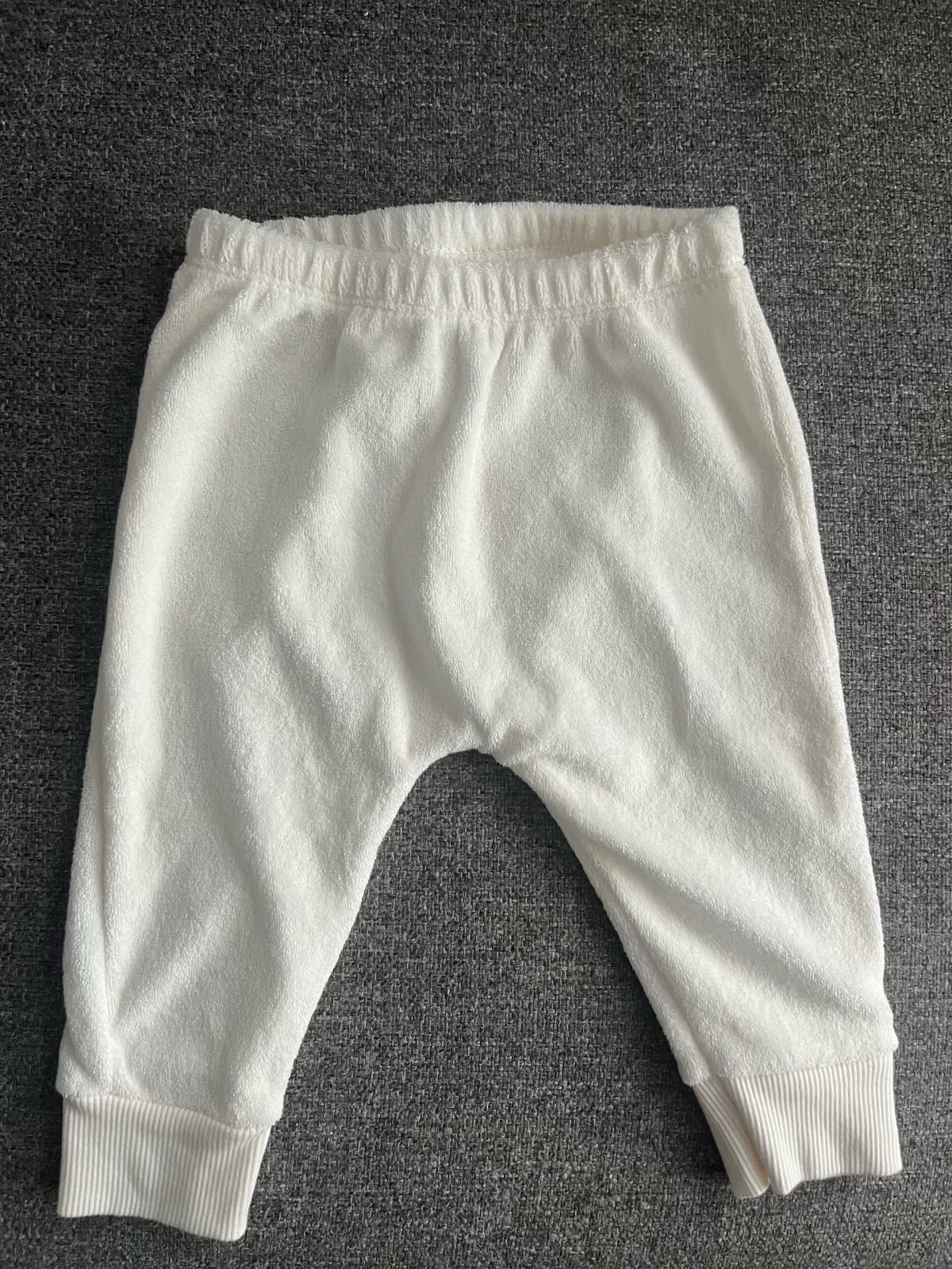 NEW Carters 6M baby boy body towel outfit  never used  with - Piscataway, New Jersey - FleaMarketBay