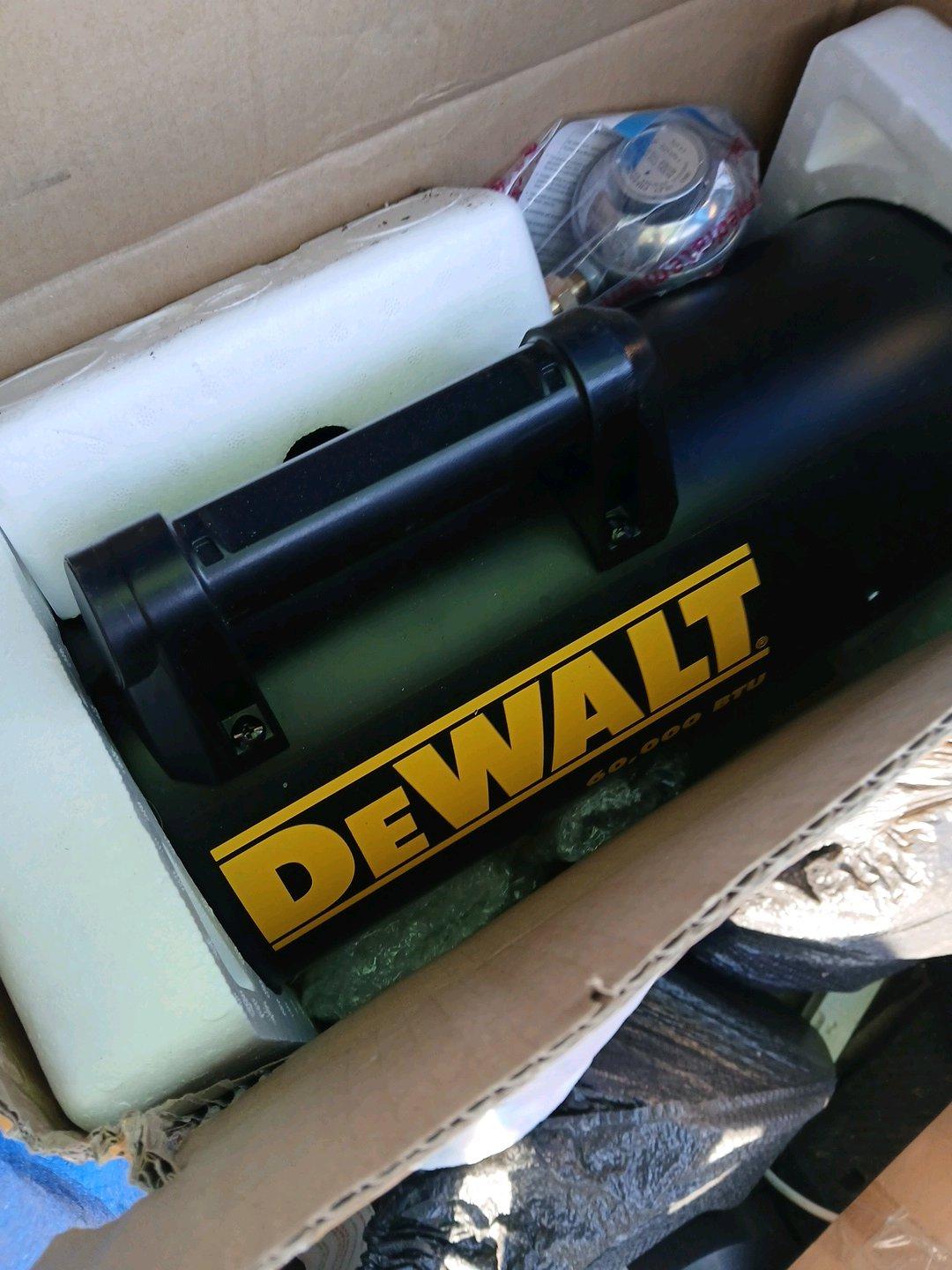 Dewalt 60000 propane heater - Belton, Missouri - FleaMarketBay