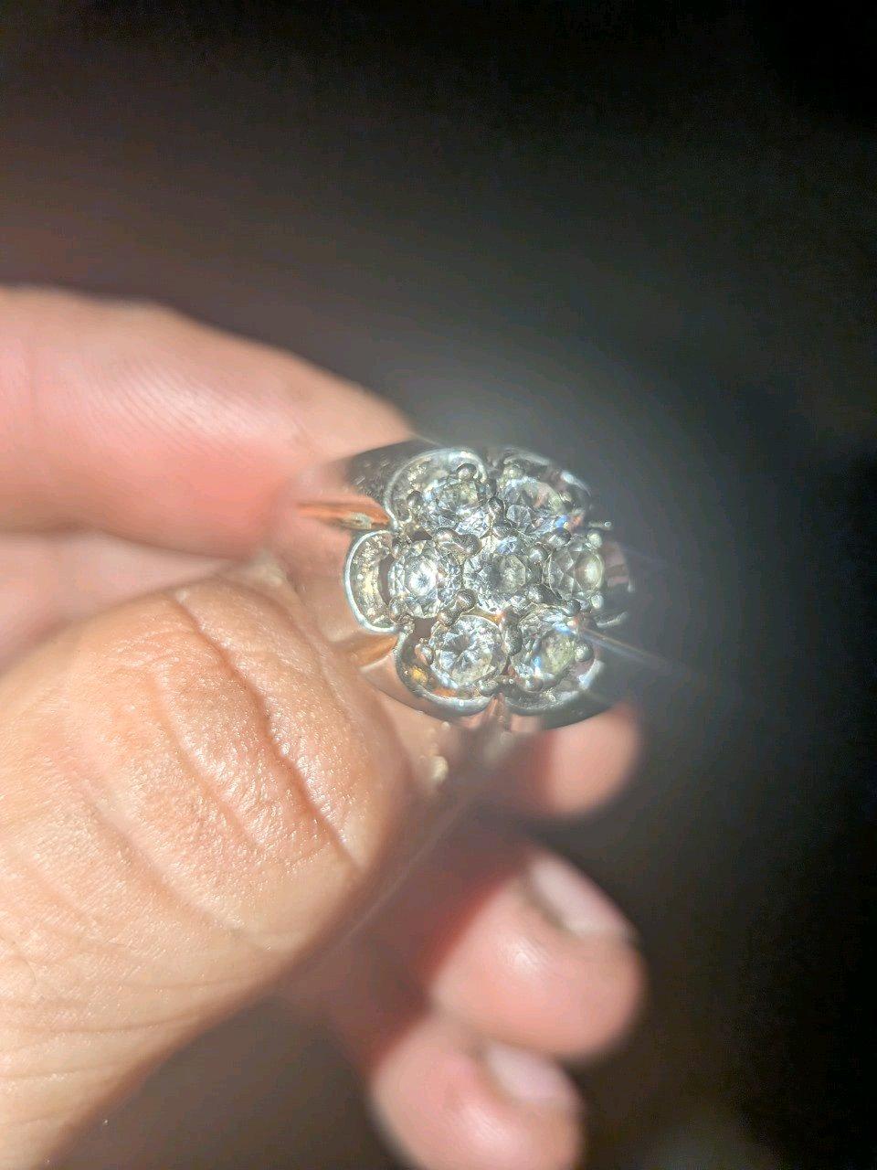 14 k gold diamond cluster ring with over a carat and a half - Indianapolis, Indiana - FleaMarketBay