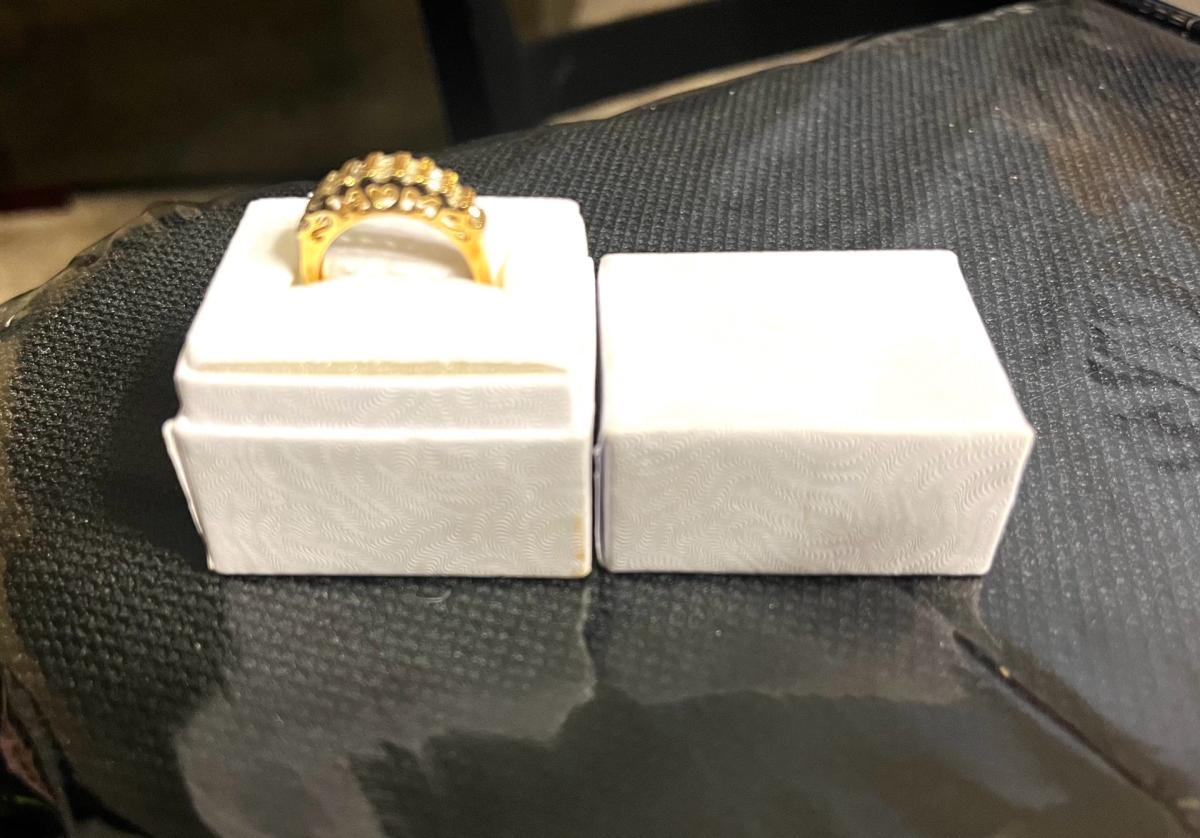 Mom 14k Gold Ring - Norwood, Massachusetts - FleaMarketBay