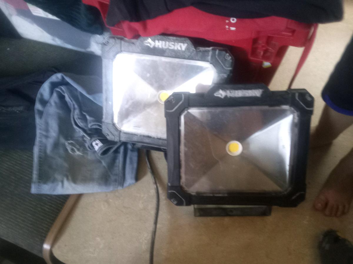 husky lights - Bakersfield, California - FleaMarketBay