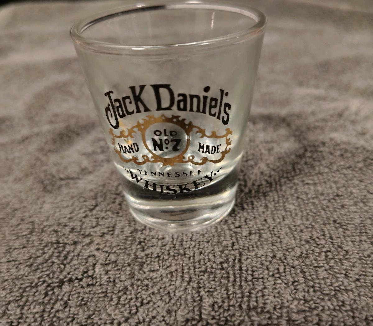 Shot glasses with pride in mint conditionn no flaws - Fort Oglethorpe, Georgia - FleaMarketBay