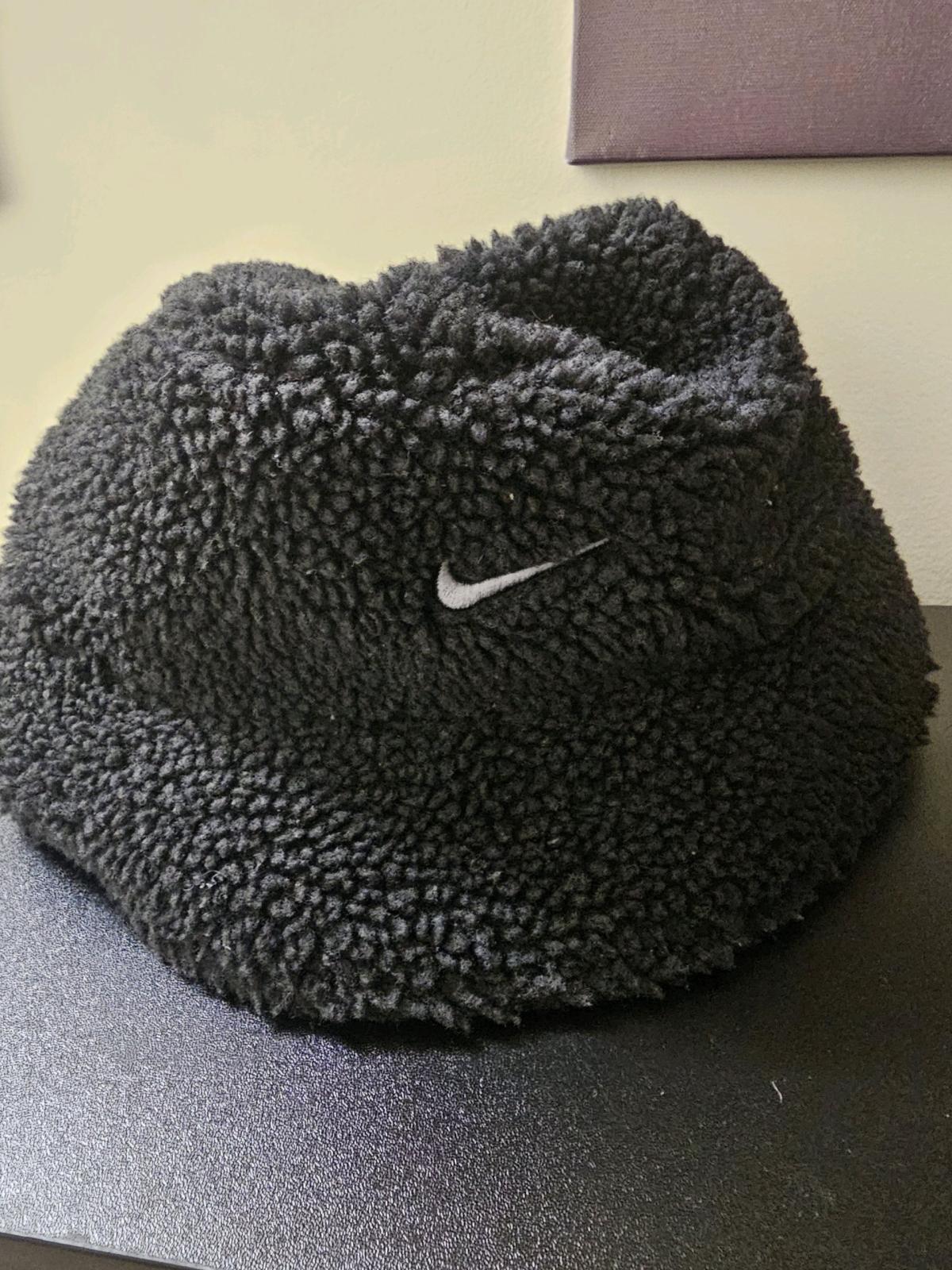 Nike reversible bucket hat - Fresh Meadows, New York - FleaMarketBay