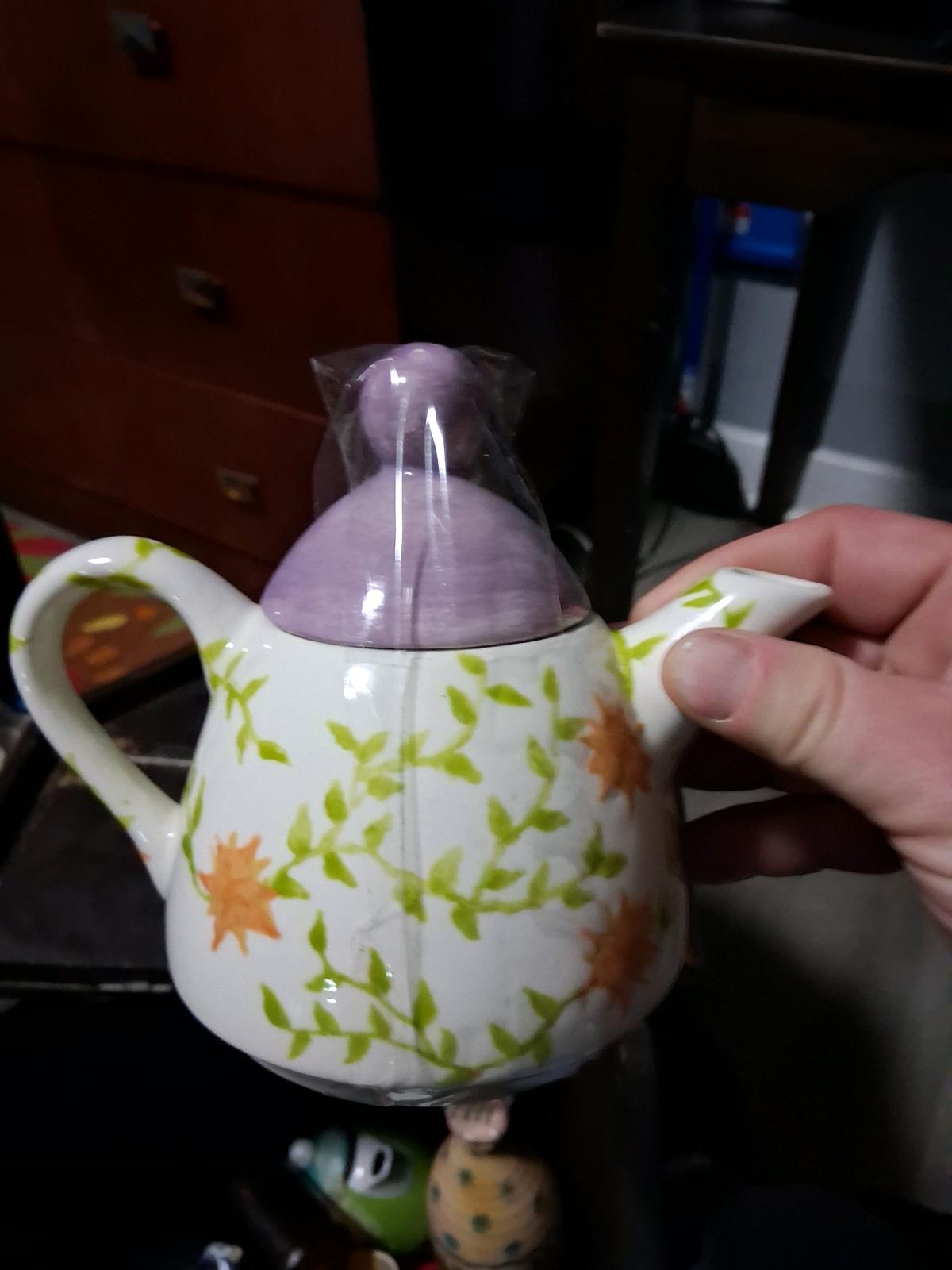 various antigue vintage teapot collection - Antioch, Tennessee - FleaMarketBay