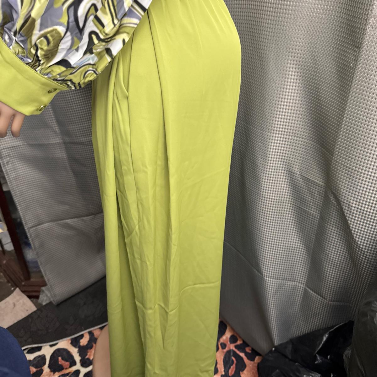 New two piece set beautiful formal beautiful set - Pomona, California - FleaMarketBay