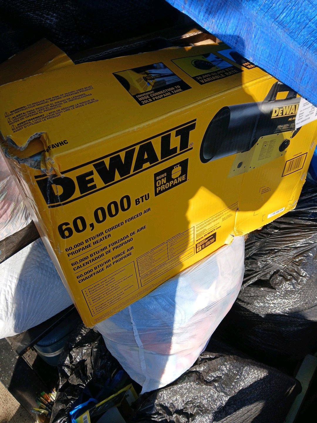 Dewalt 60000 propane heater - Belton, Missouri - FleaMarketBay