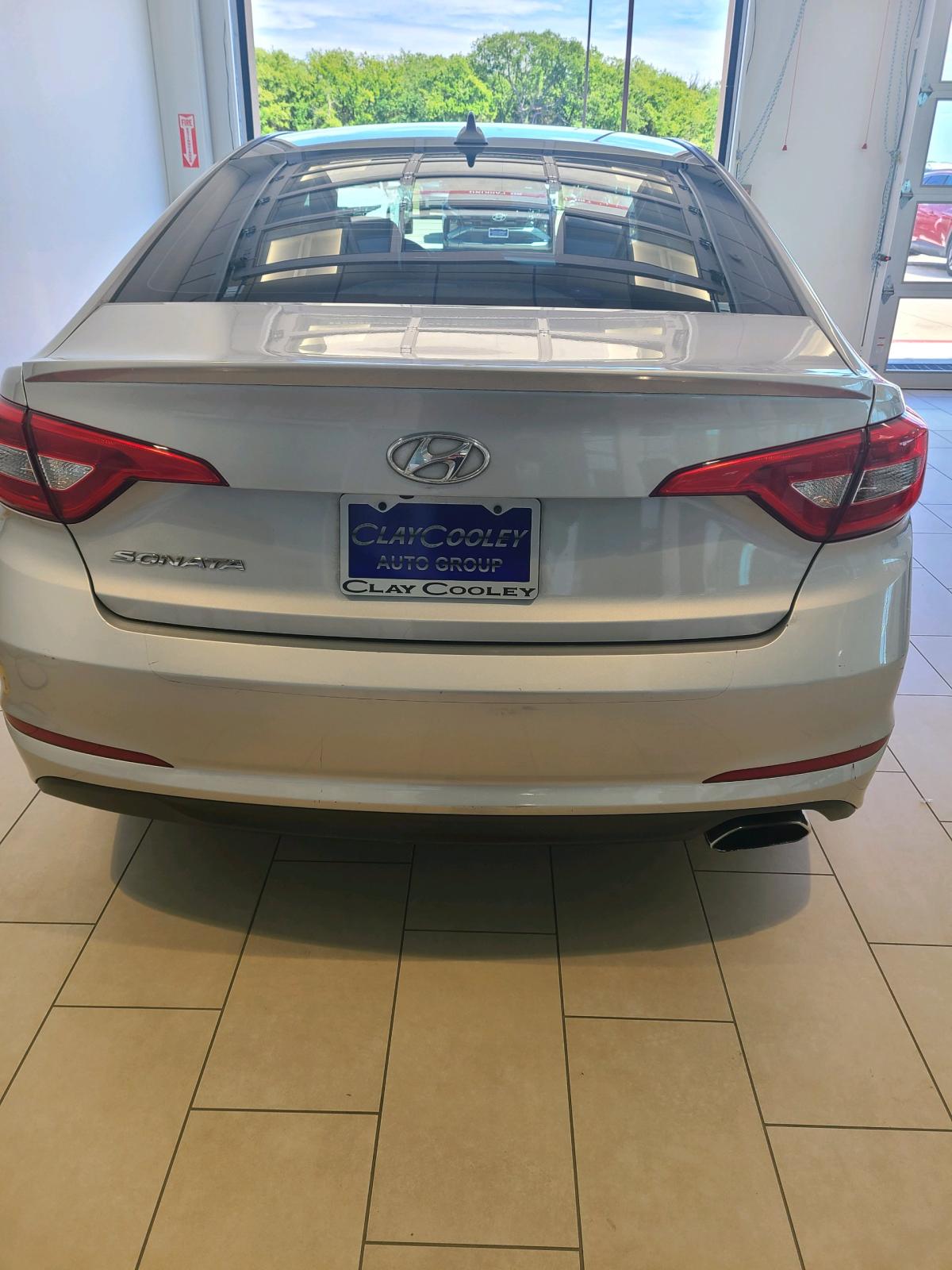 2016 Hyundai Sonata SE - Terrell, Texas - FleaMarketBay
