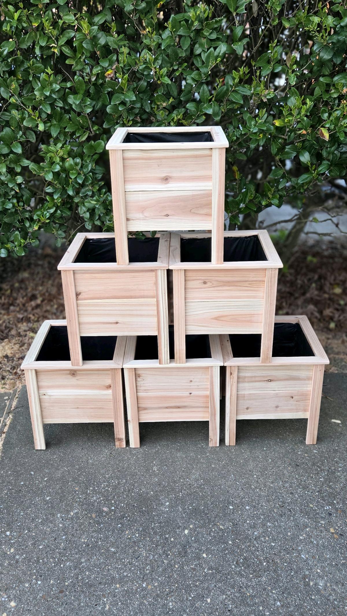 Cedar planters - Hampton, Virginia - FleaMarketBay