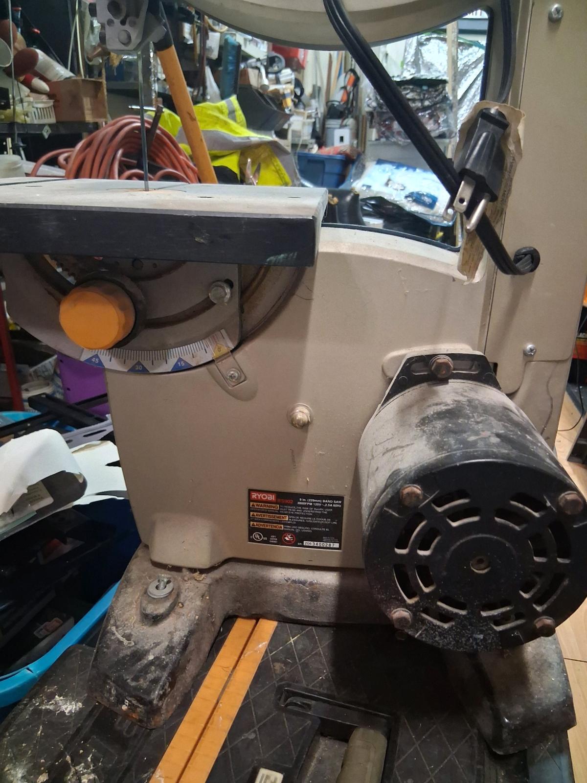 Ryobi 9in Band saw - Cleveland, Ohio - FleaMarketBay