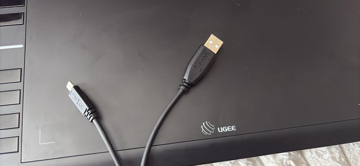 UGEE Drawing Tablet - Covington, Georgia - FleaMarketBay