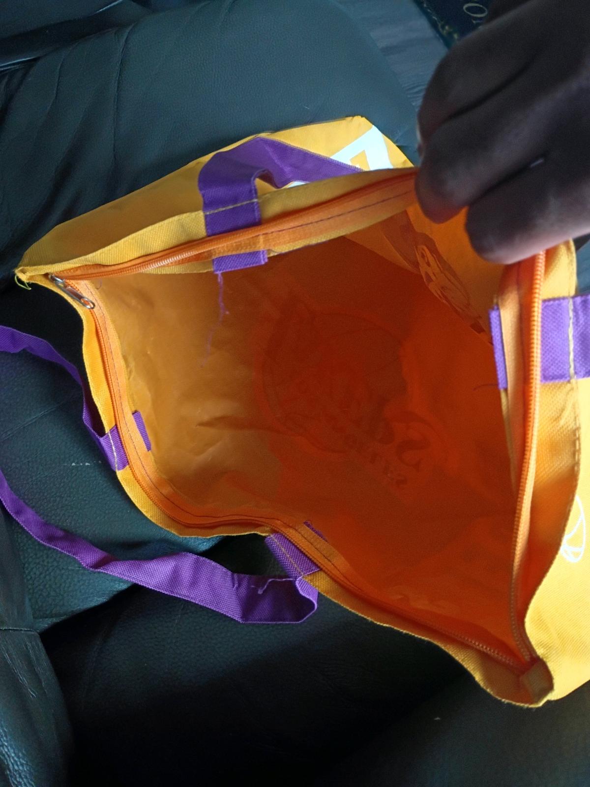 la Laker big bag - Cyril, Oklahoma - FleaMarketBay