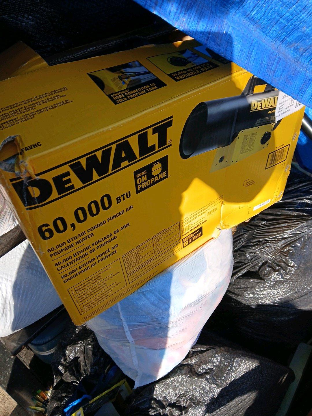 Dewalt 60000 propane heater - Belton, Missouri - FleaMarketBay