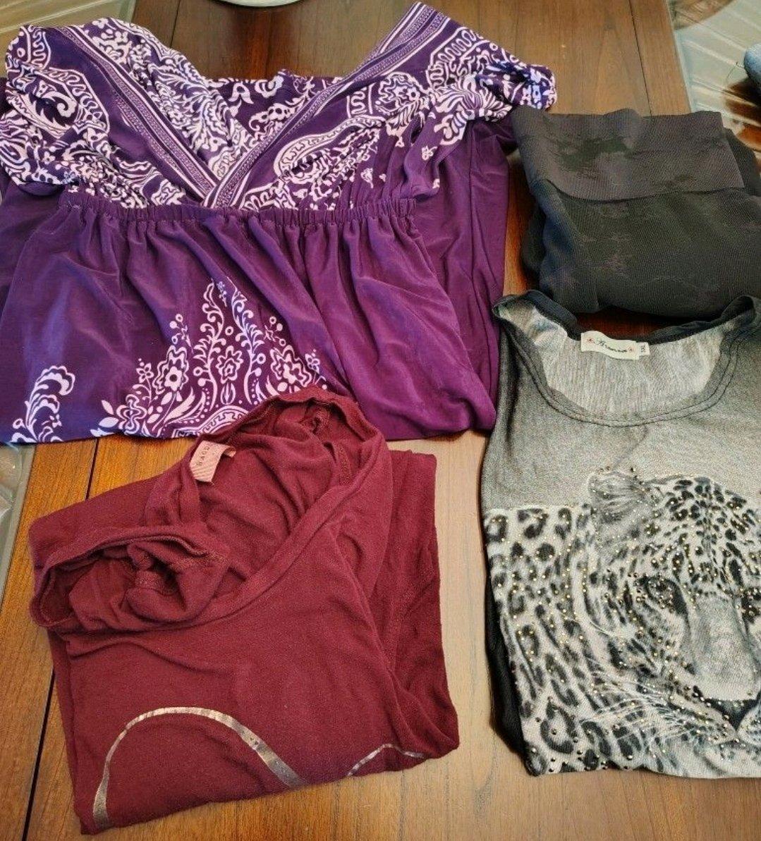 ladies clothes - Hudson, Florida - FleaMarketBay